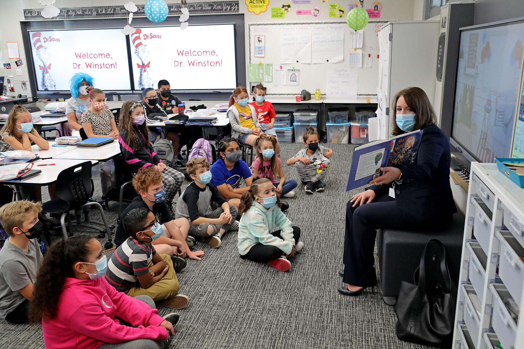 Peterson Elementary in Huntington Beach celebrates Read Across America - Vimarsana News