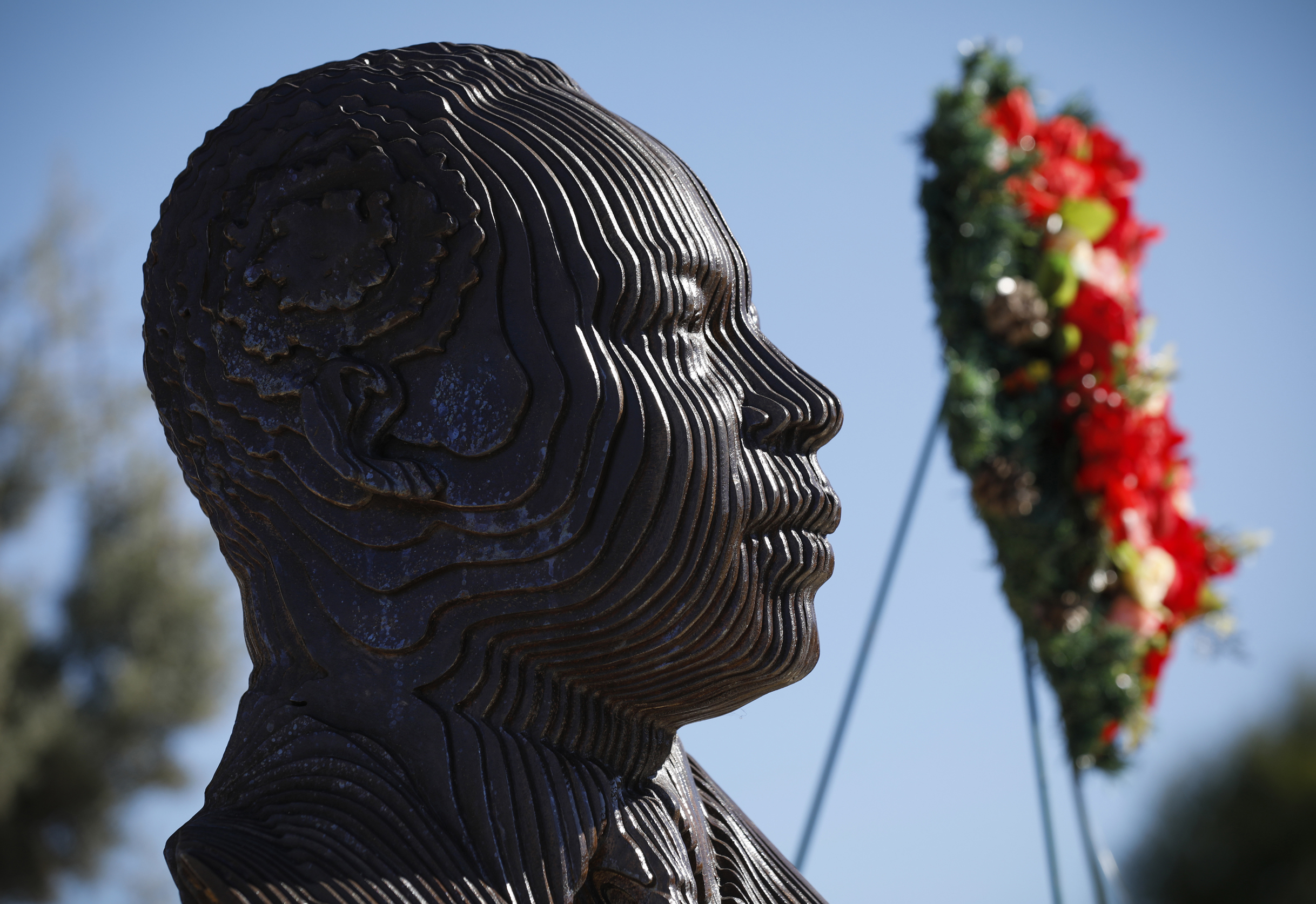 San Diego residents commemorate MLK's birthday with annual wreath laying - Vimarsana News