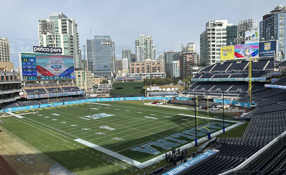 5 Things to Watch in Holiday Bowl: No. 15 Oregon vs. North Carolina - Vimarsana News