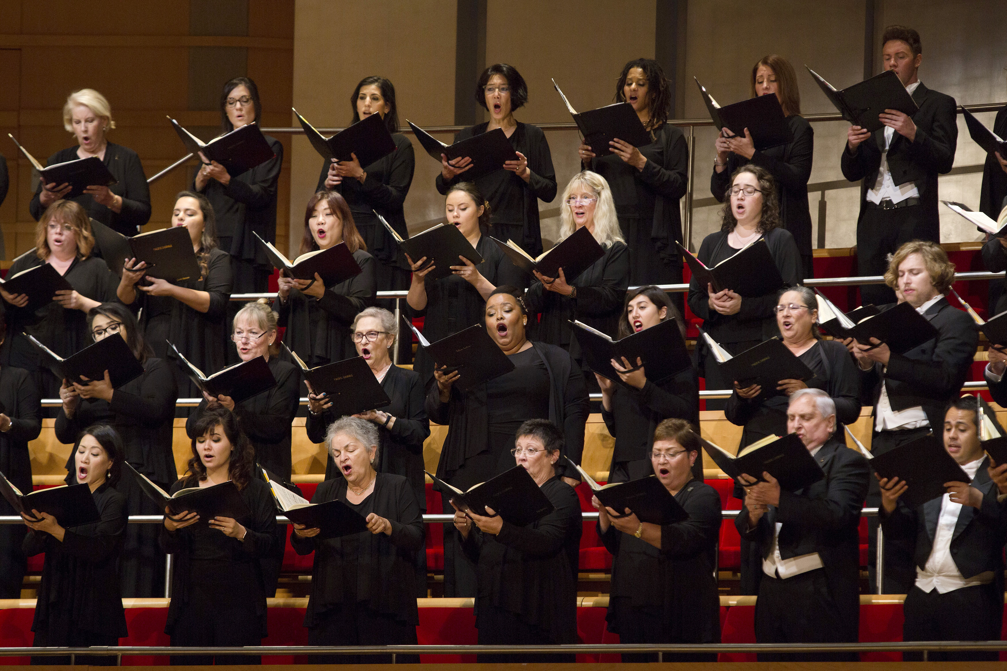 The Crowd: Pacific Chorale triumphs; heyday of AirCal recalled in recent events - Vimarsana News