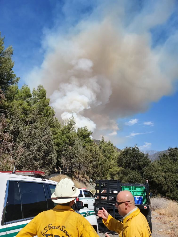 Smoke visible for miles from brush fire northeast of Glendora - Vimarsana News