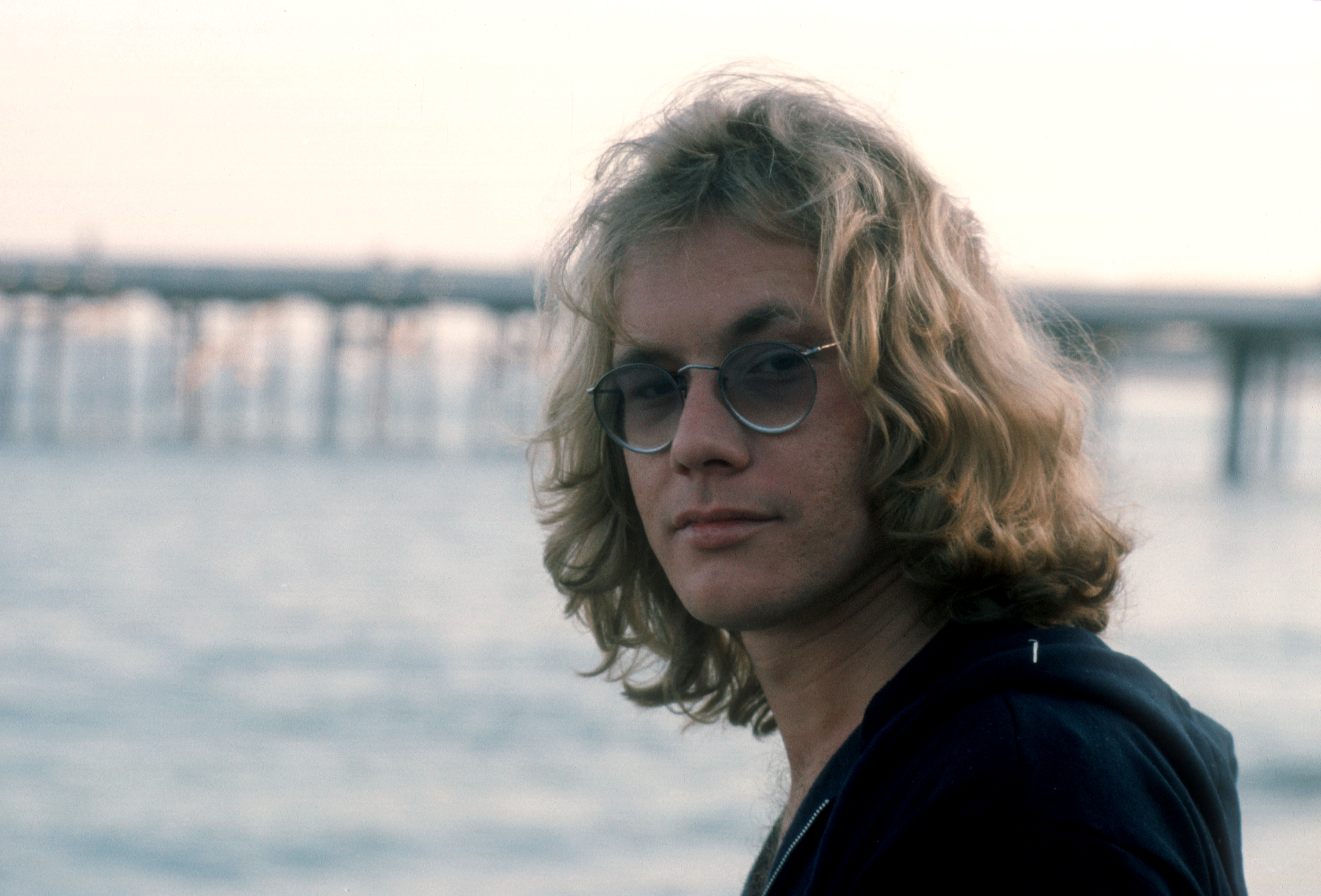 Warren Zevon was 'the soul of L.A.,' says Billy Joel - Vimarsana News
