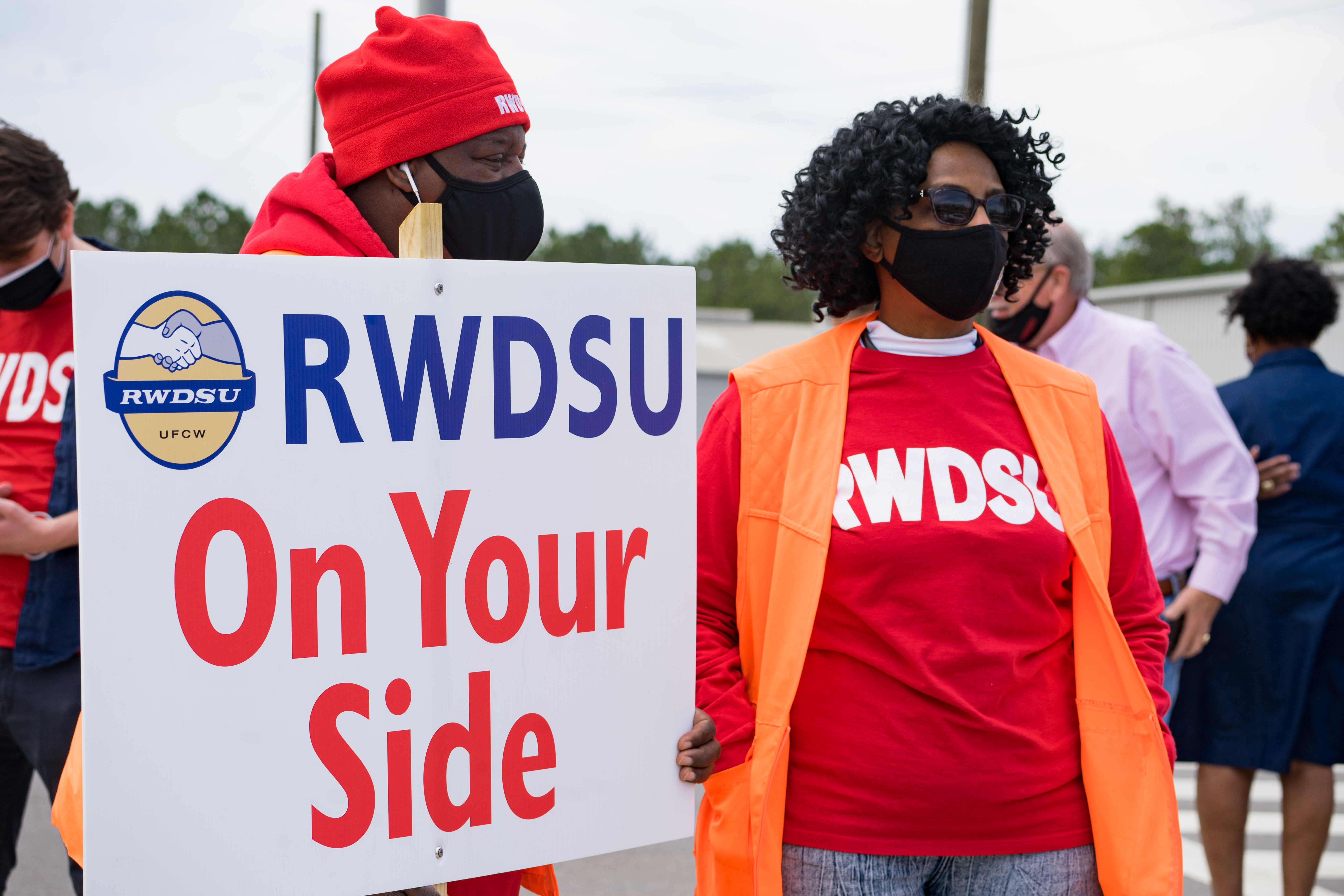 In Alabama, Amazon workers wage a historic battle to unionize - Vimarsana News