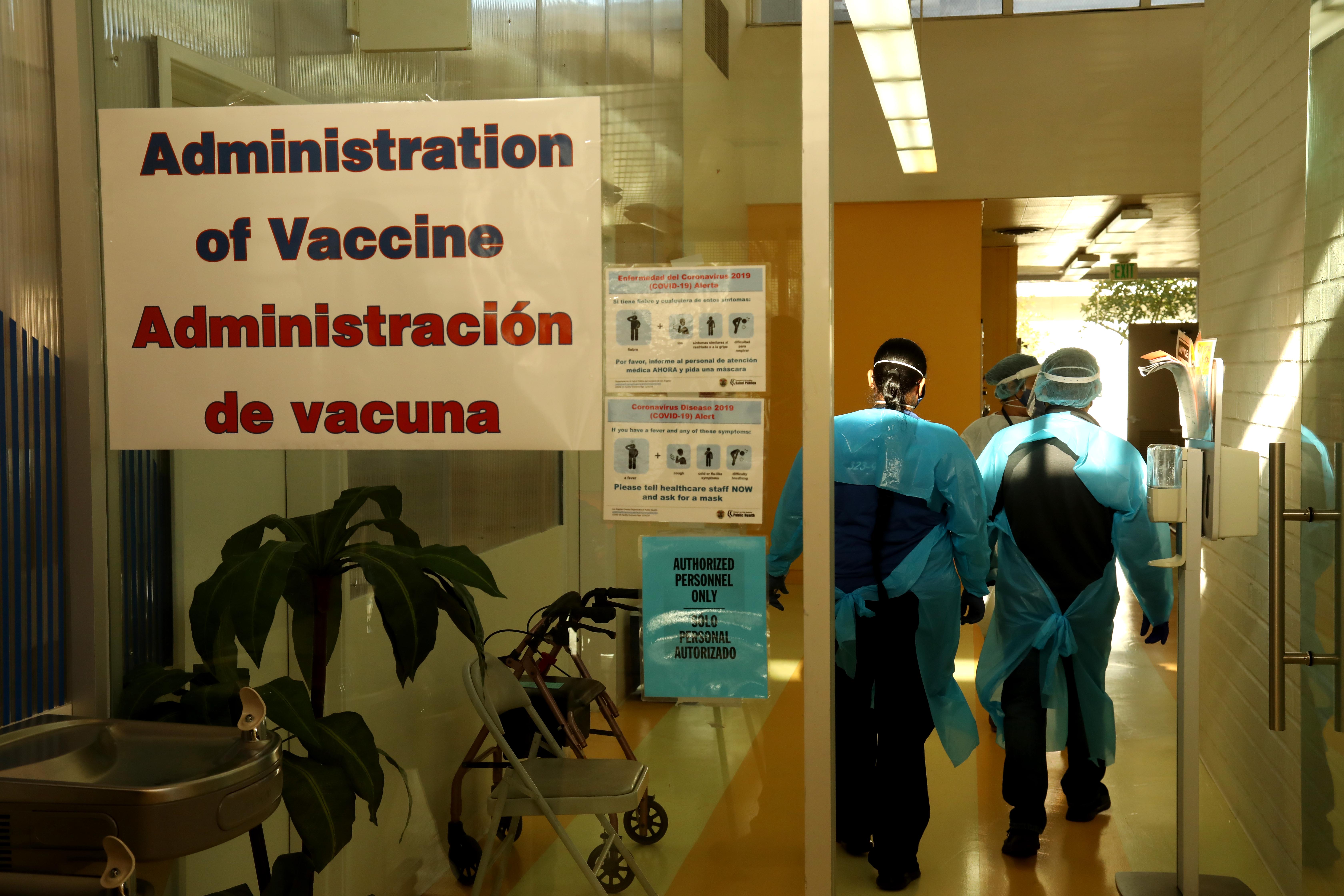 L.A. clinic diluted more than 2,000 doses of COVID vaccine - Vimarsana News