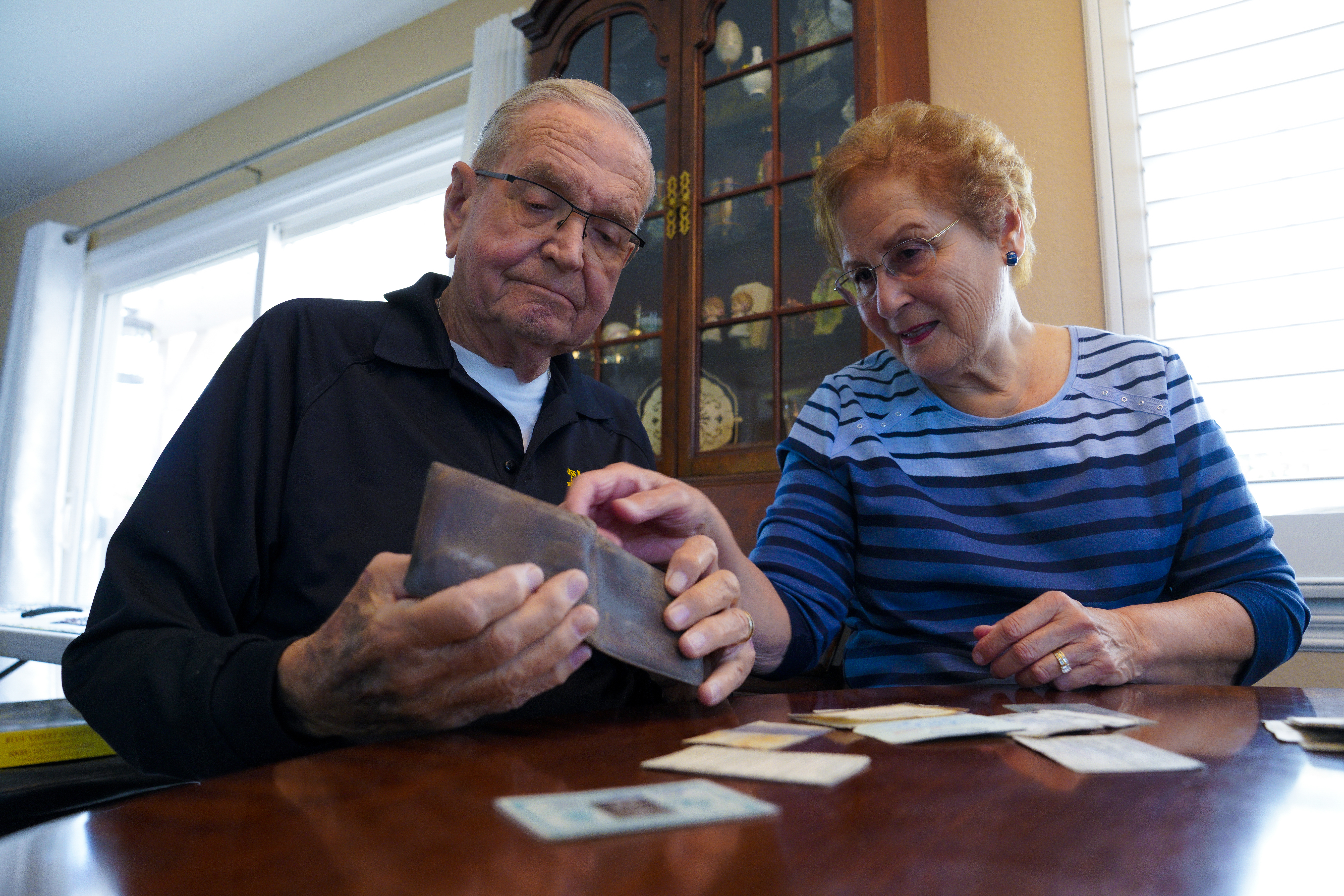 San Diego man reunited with wallet lost in Antarctica 53 years ago - Vimarsana News