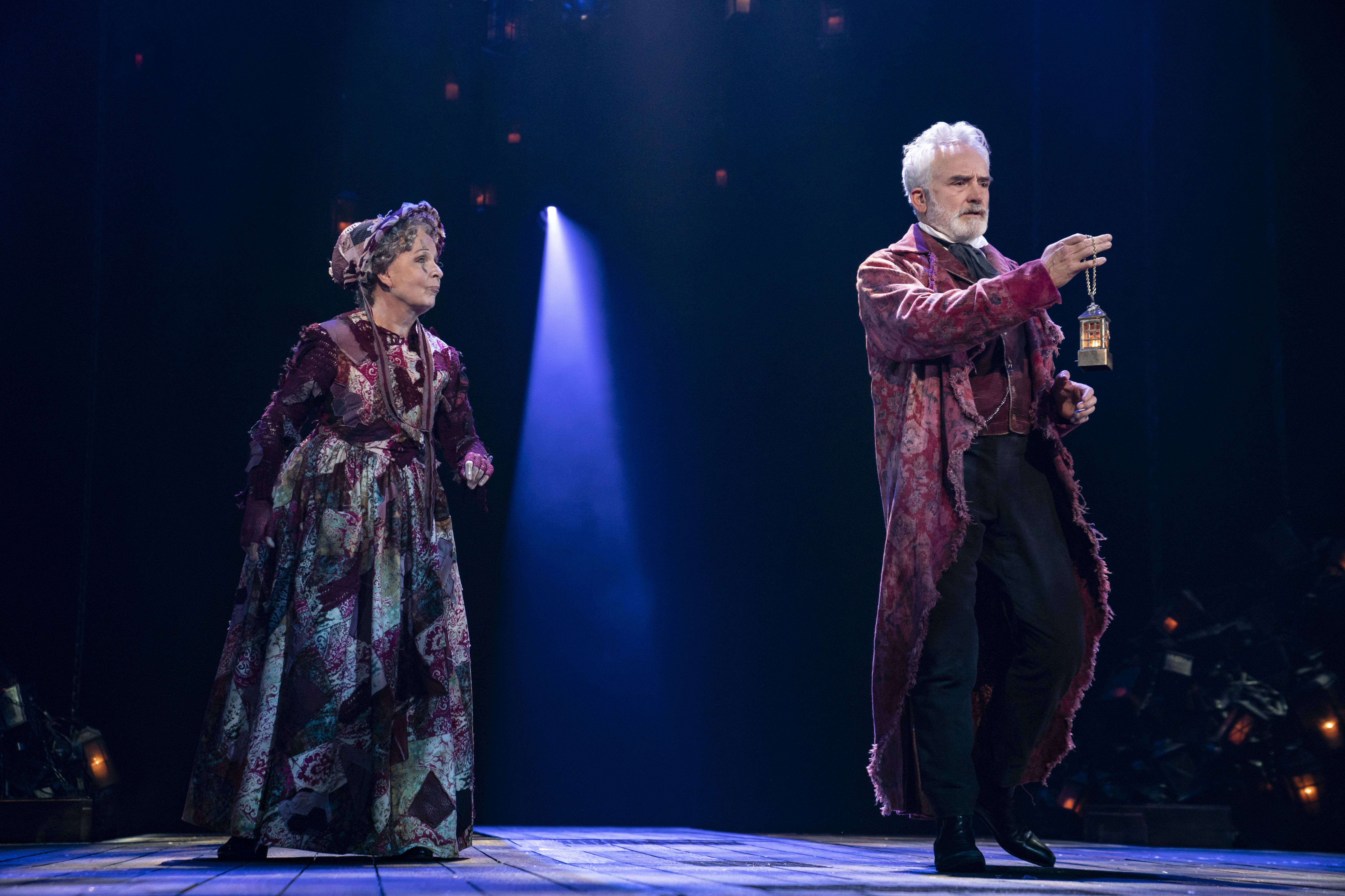 Review: An eager-to-please 'Christmas Carol' at the Ahmanson Theatre - Vimarsana News