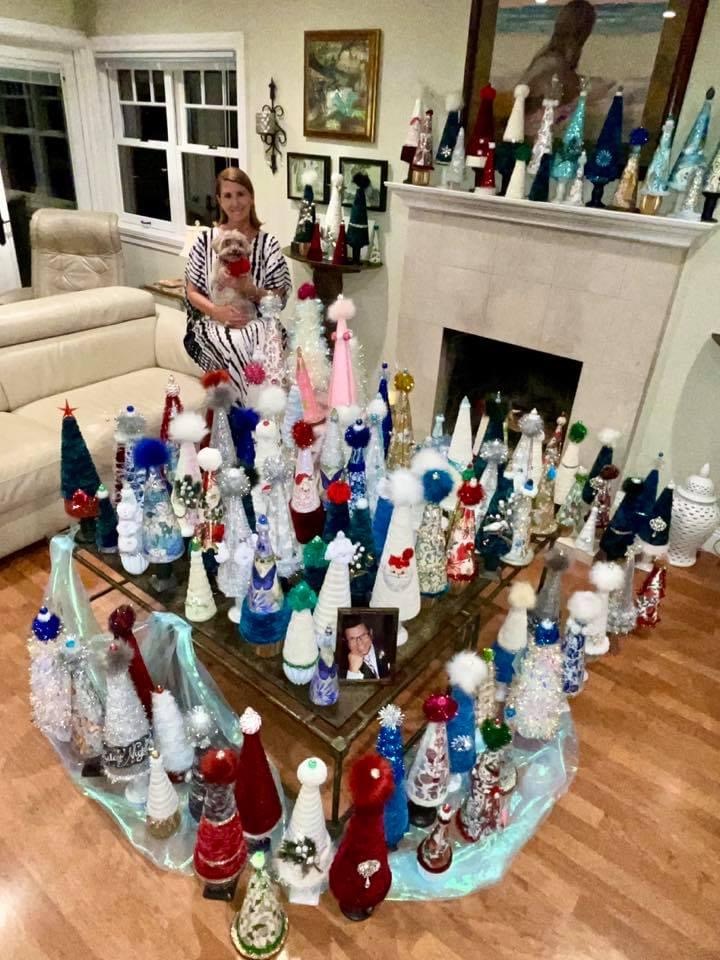 Local resident creates tabletop Christmas trees to honor husband's memory - Vimarsana News