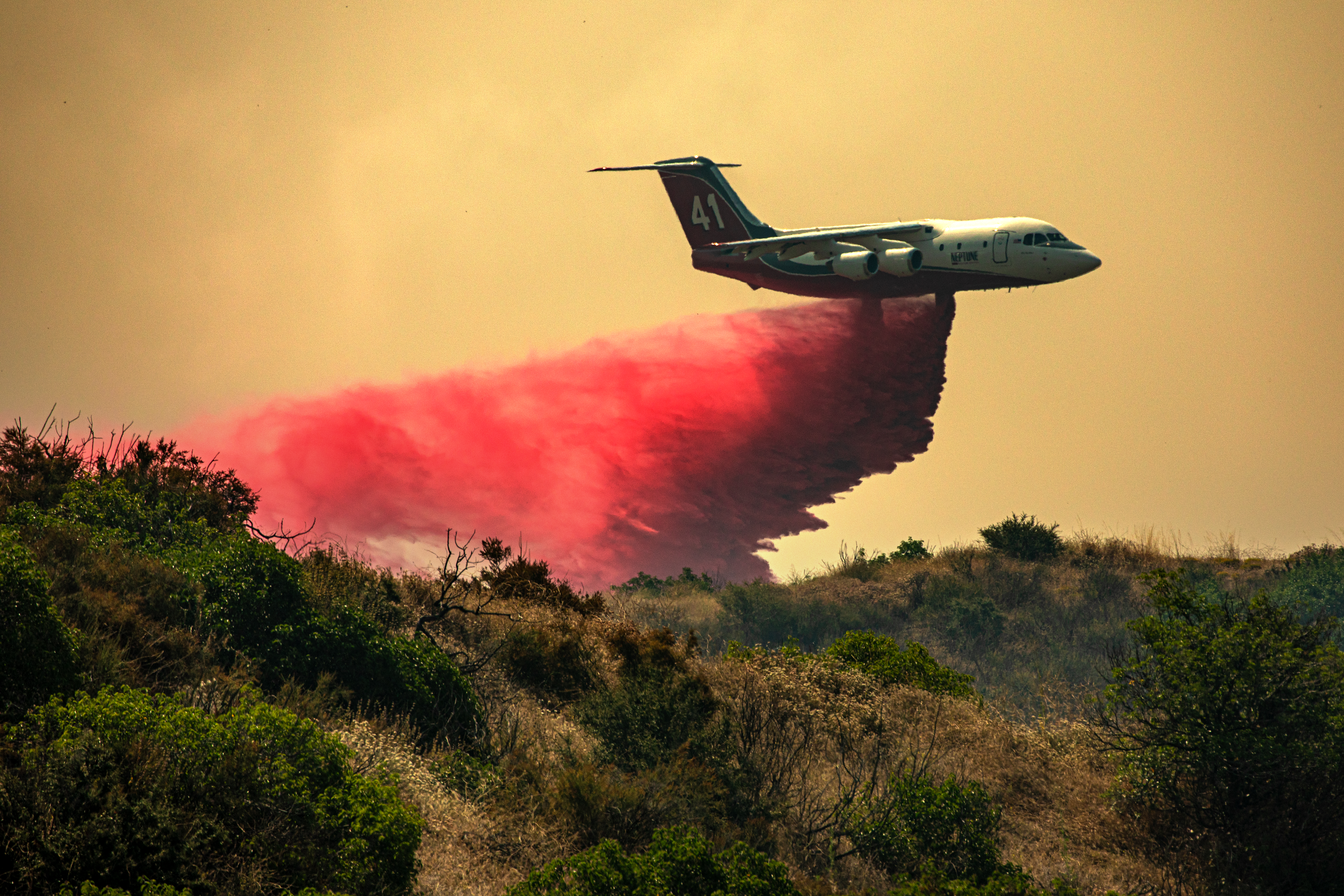 Photos: Fast-moving fires force evacuations, char thousands of acres in Riverside County - Vimarsana News