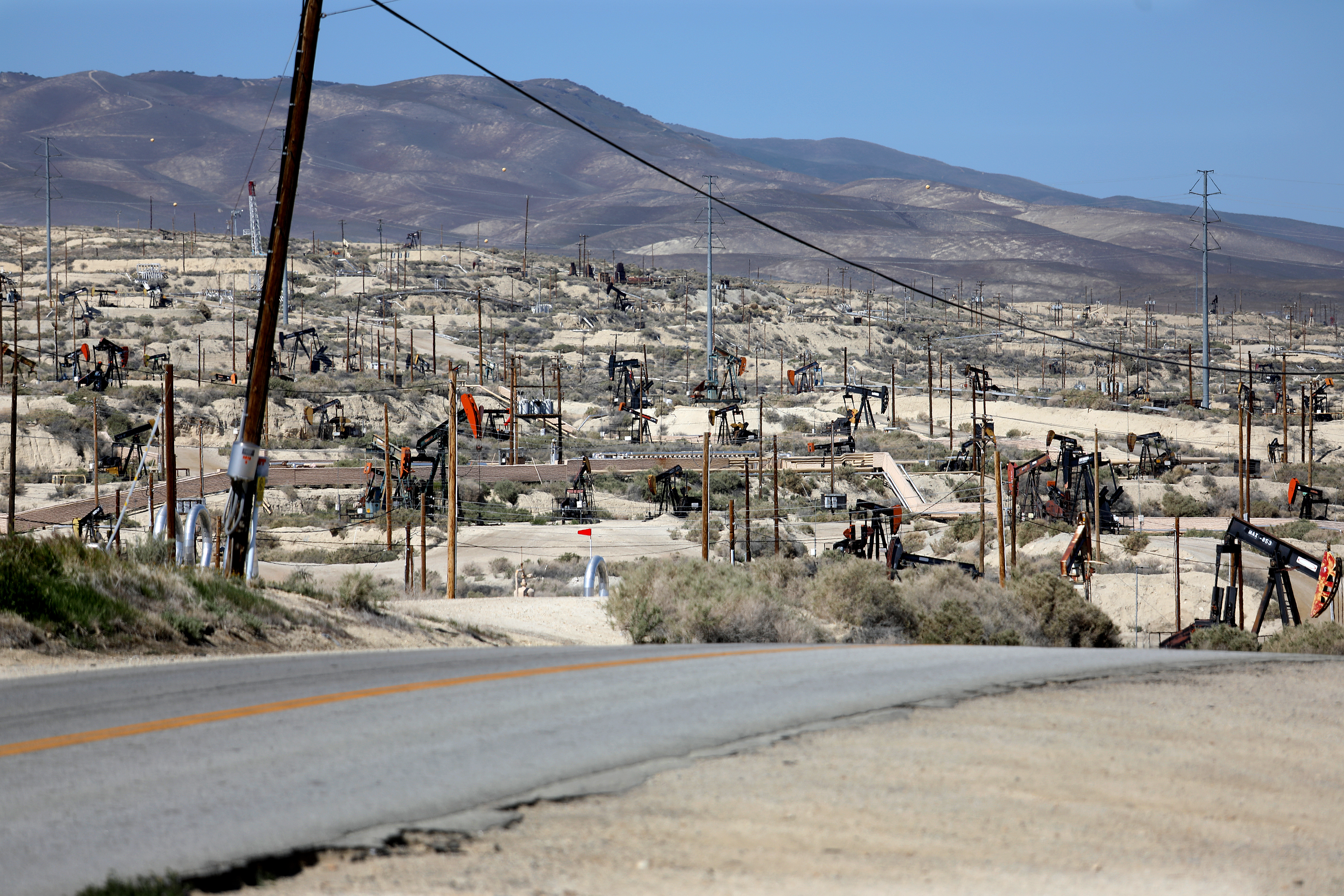 Real estate, transit, oil — how early L.A. built fortunes and bred scoundrels - Vimarsana News