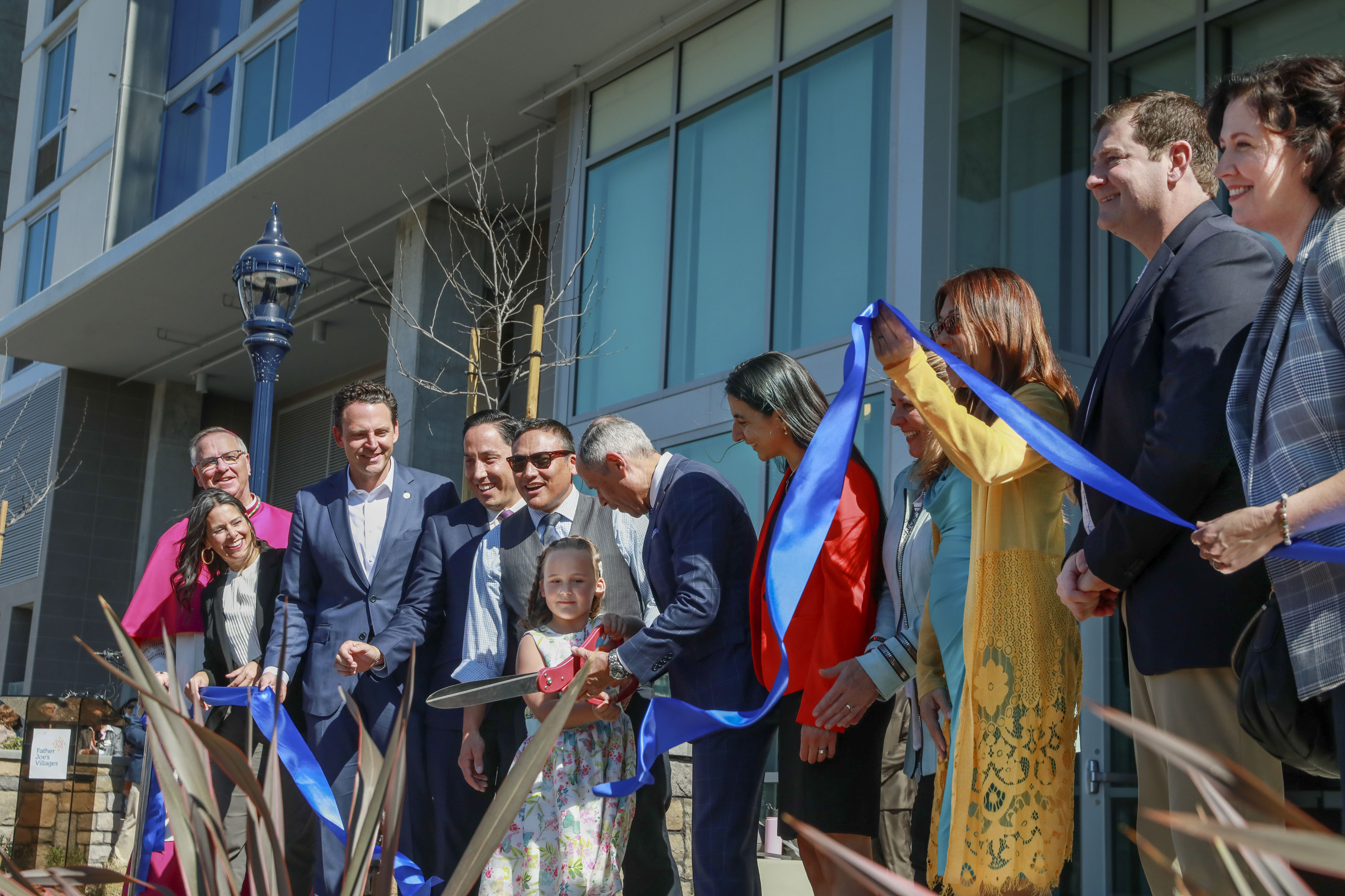 More than 400 San Diegans will find homes at downtown high-rise - Vimarsana News