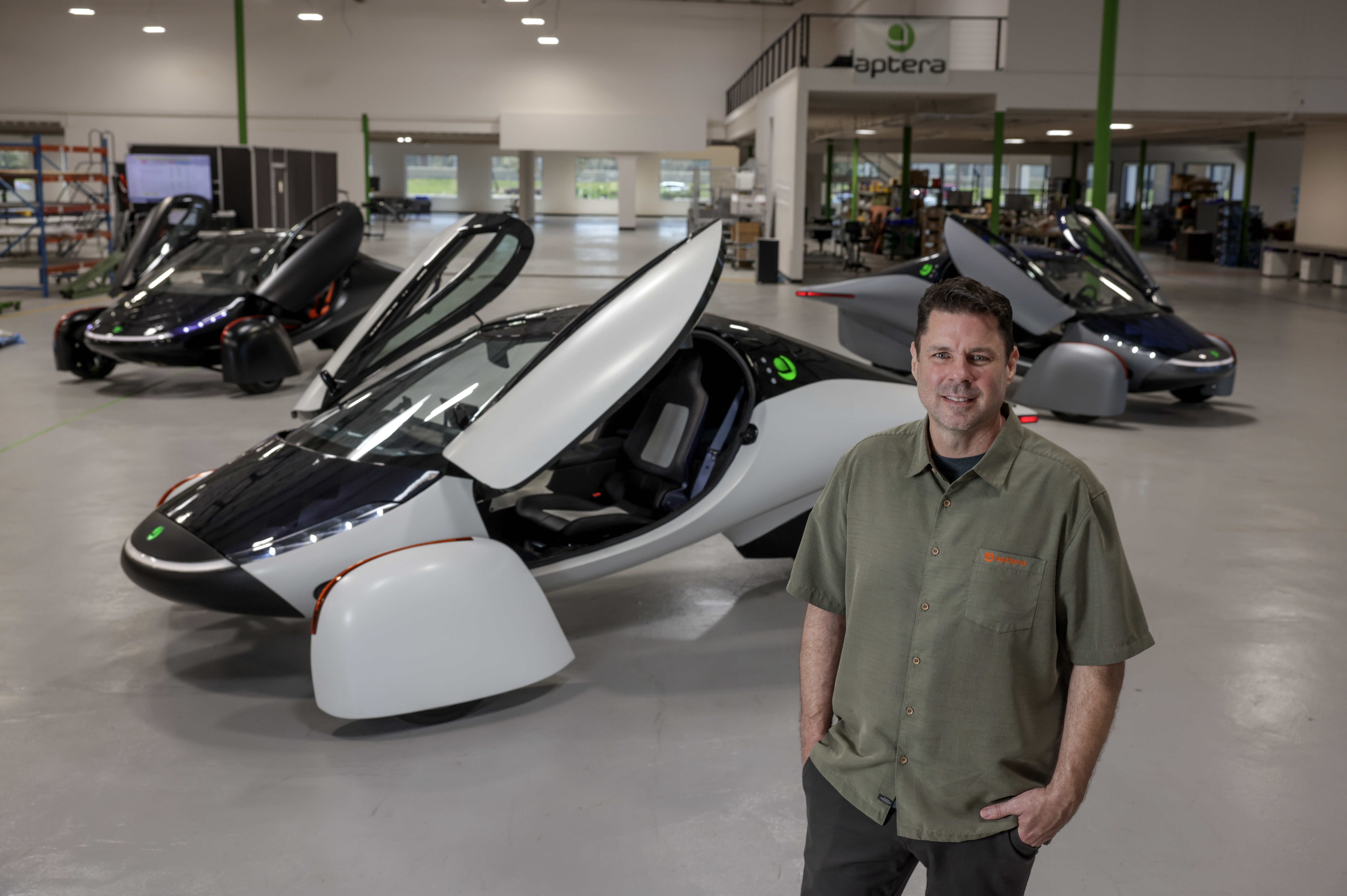 Will drivers buy a 3-wheeled EV that's also powered by solar? A Carlsbad car maker is betting on it - Vimarsana News