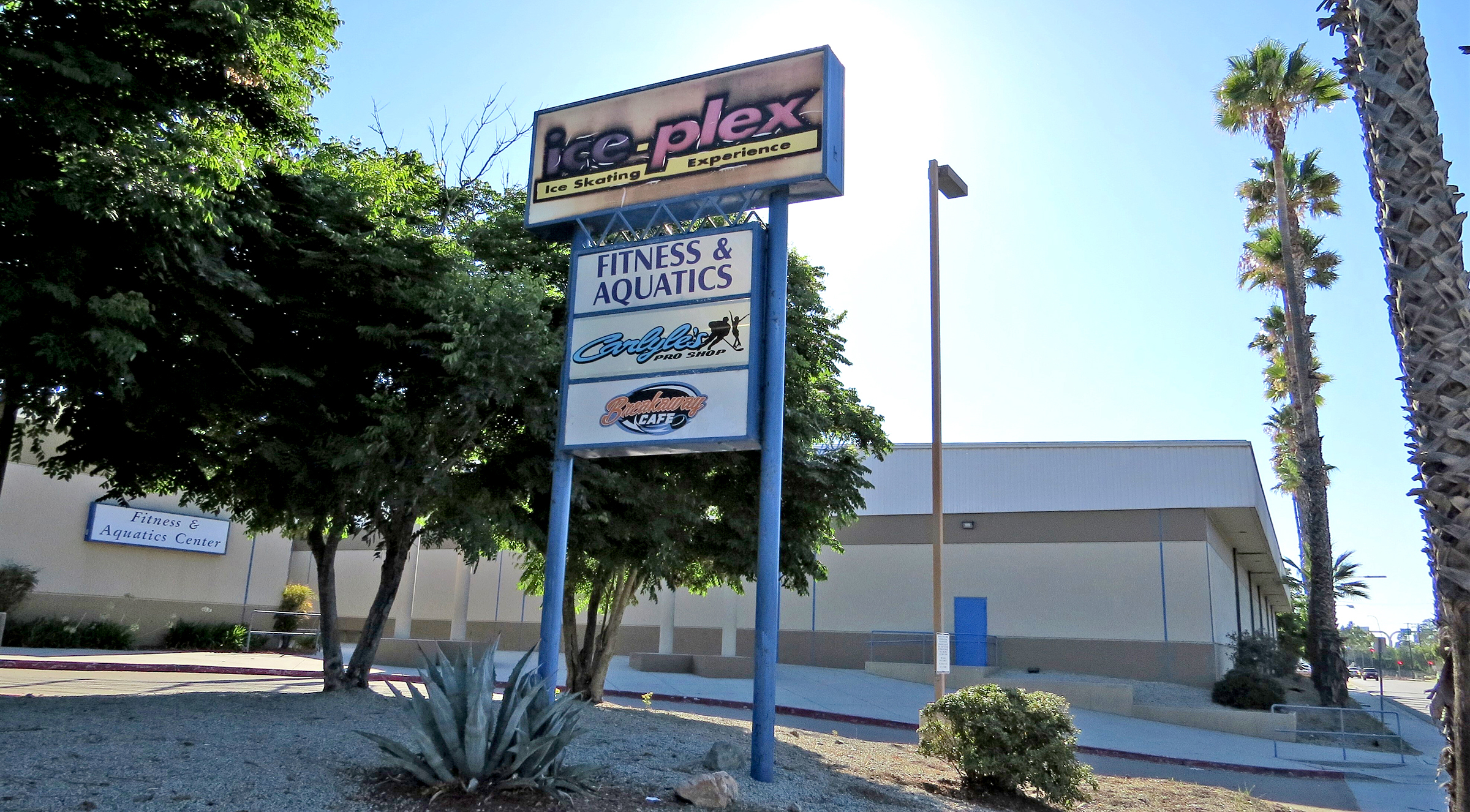 A tale of two Escondido rinks: One gone forever, one soon to return? - Vimarsana News