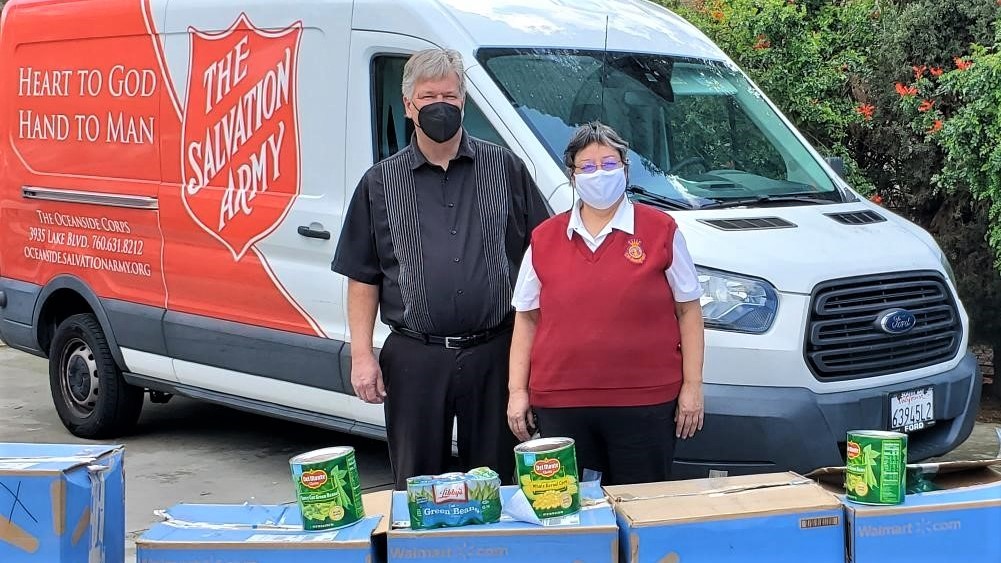 Man donates hundreds of pounds of food to Salvation Army... community news - Vimarsana News