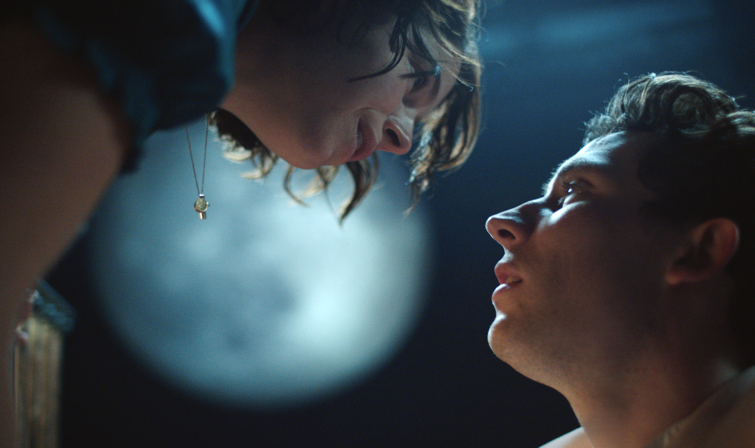 Josh O'Connor, Lupita N'ongo lead riffs on 'Romeo and Juliet' - Vimarsana News