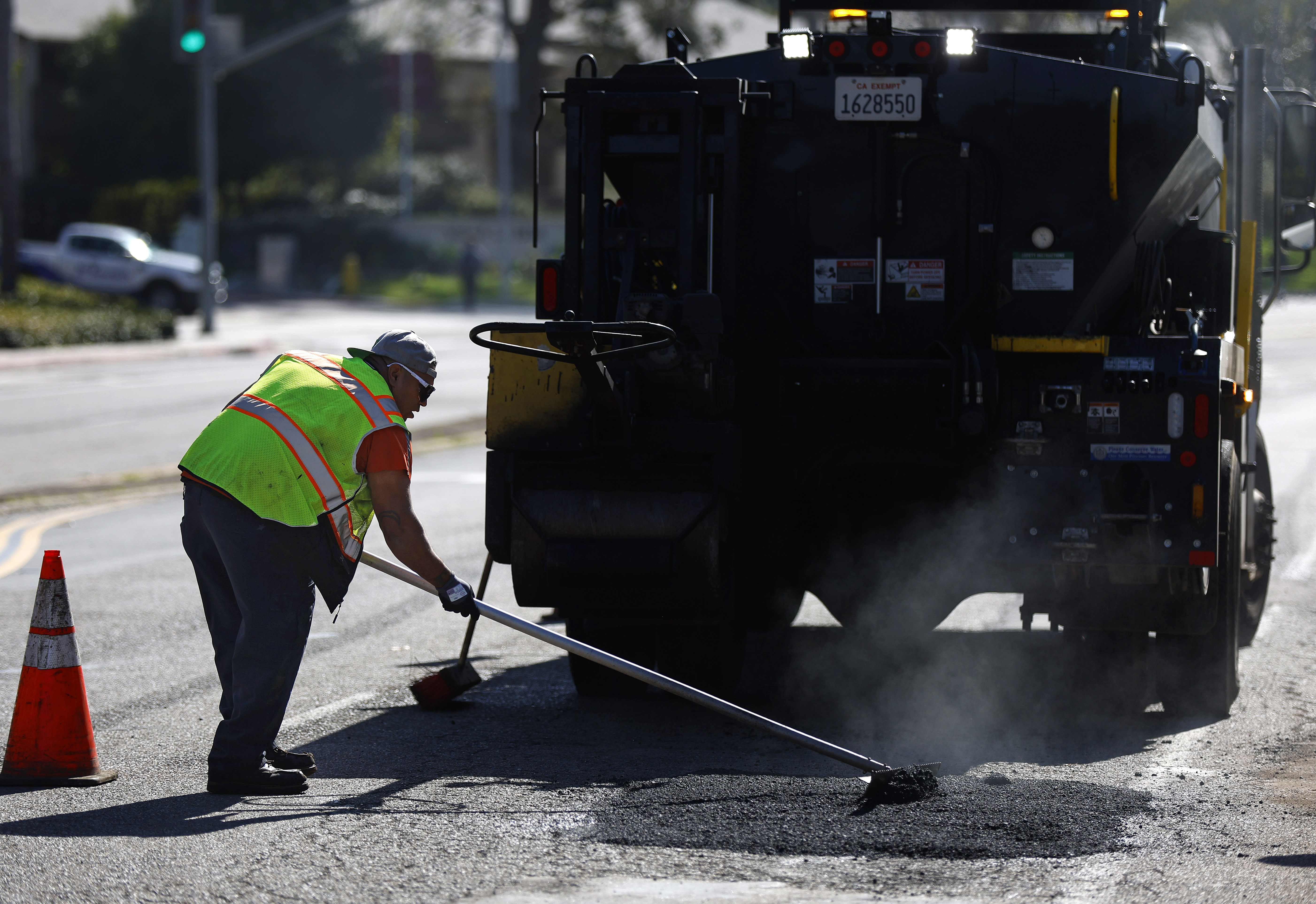 Where are San Diego's worst potholes? A laser-equipped van is roaming 2,800 miles of city streets to find out - Vimarsana News