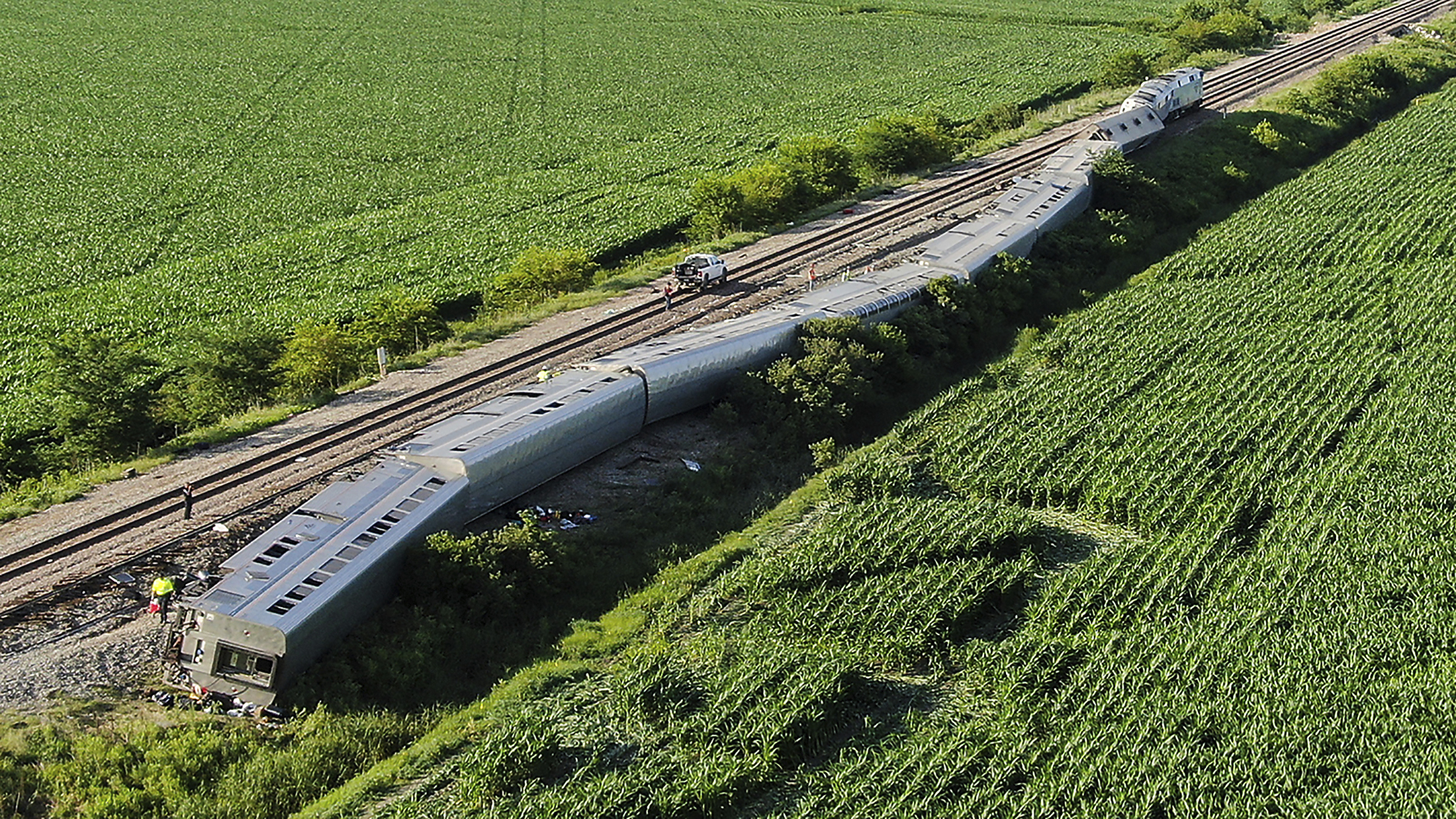 Amtrak sues dump truck owner after fatal Missouri train crash - Vimarsana News