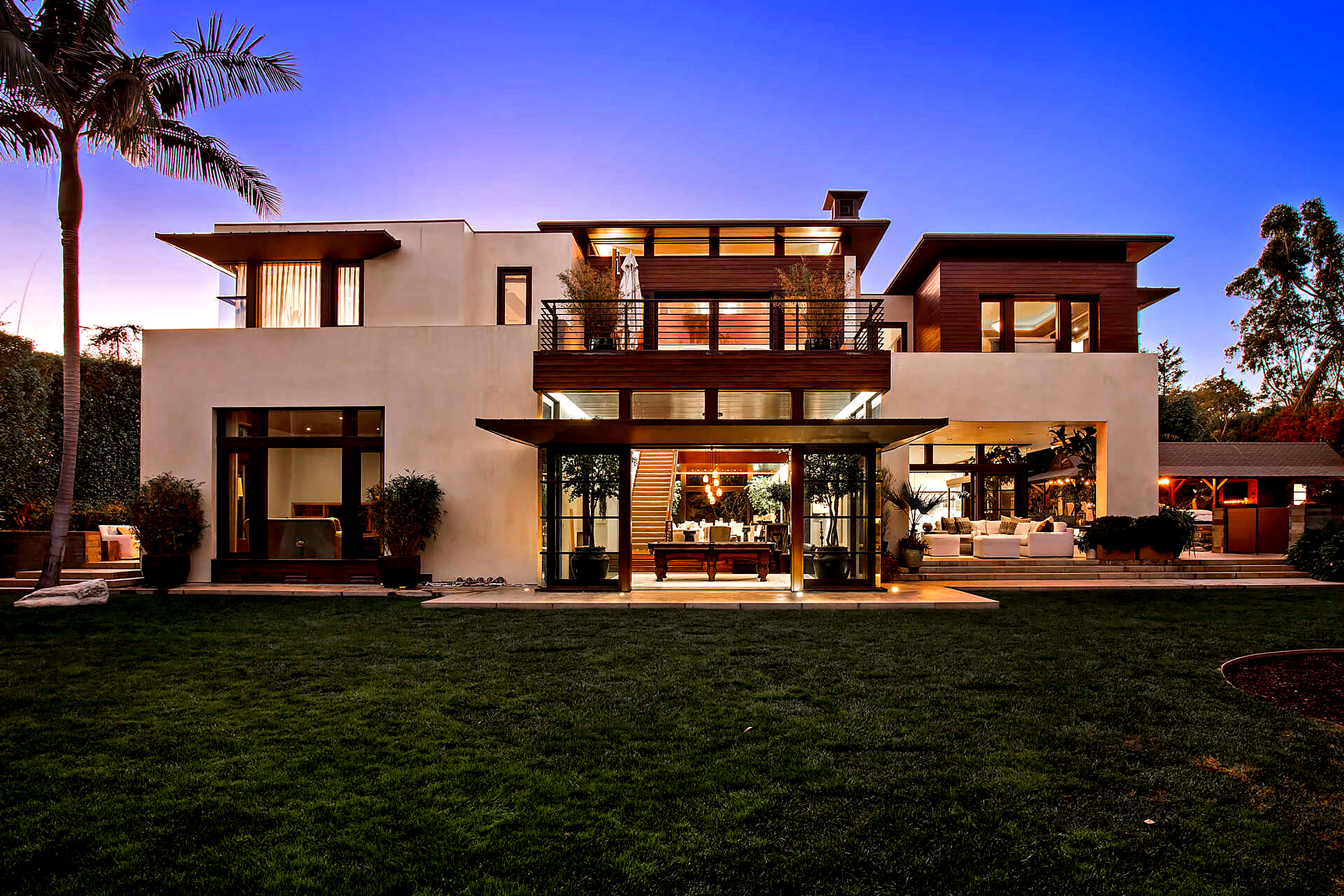Hot Property: Matt Damon aims for $21 million in the Palisades - Vimarsana News