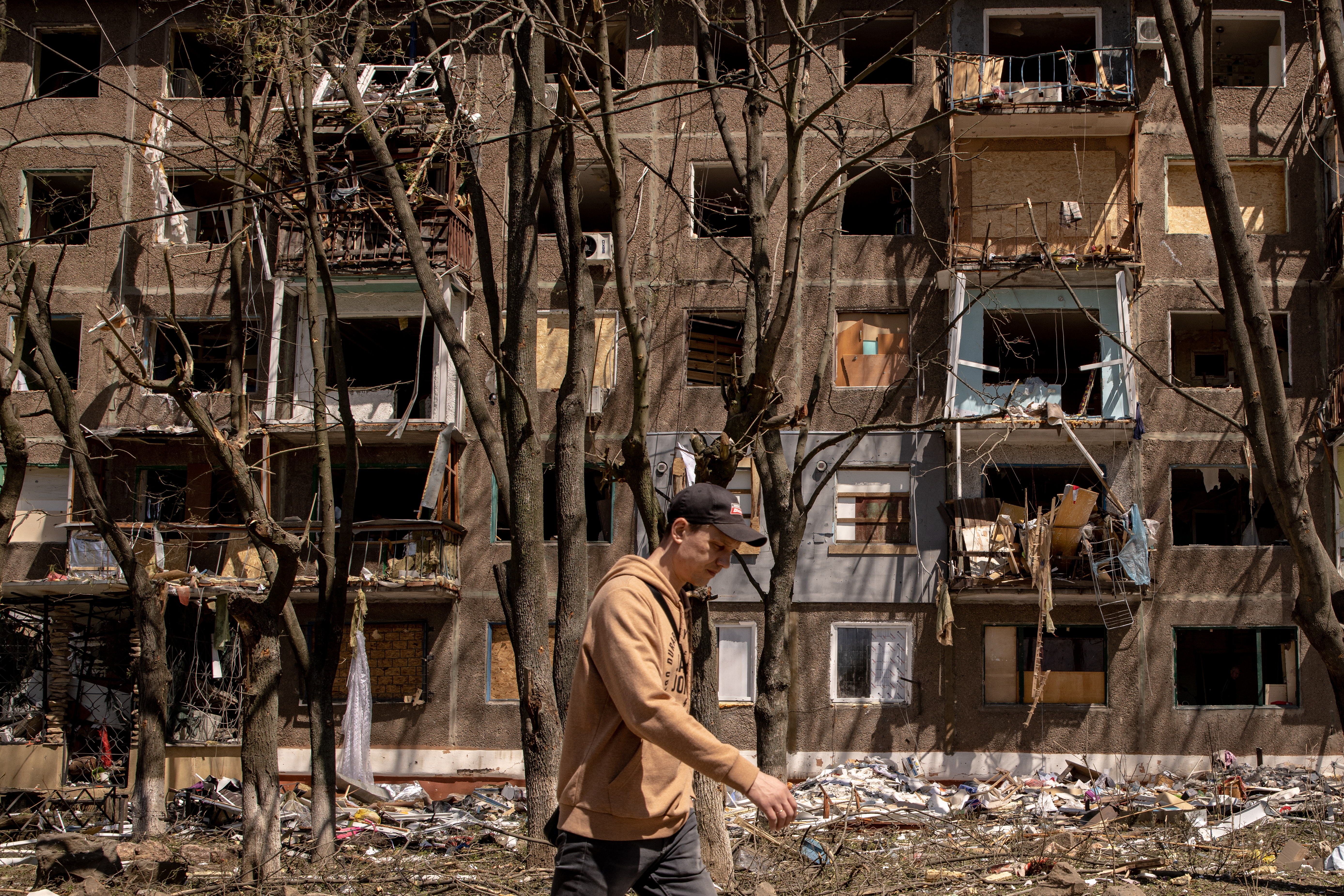 Ukraine says it's mounting a counteroffensive near the northeastern metropolis of Kharkiv - Vimarsana News