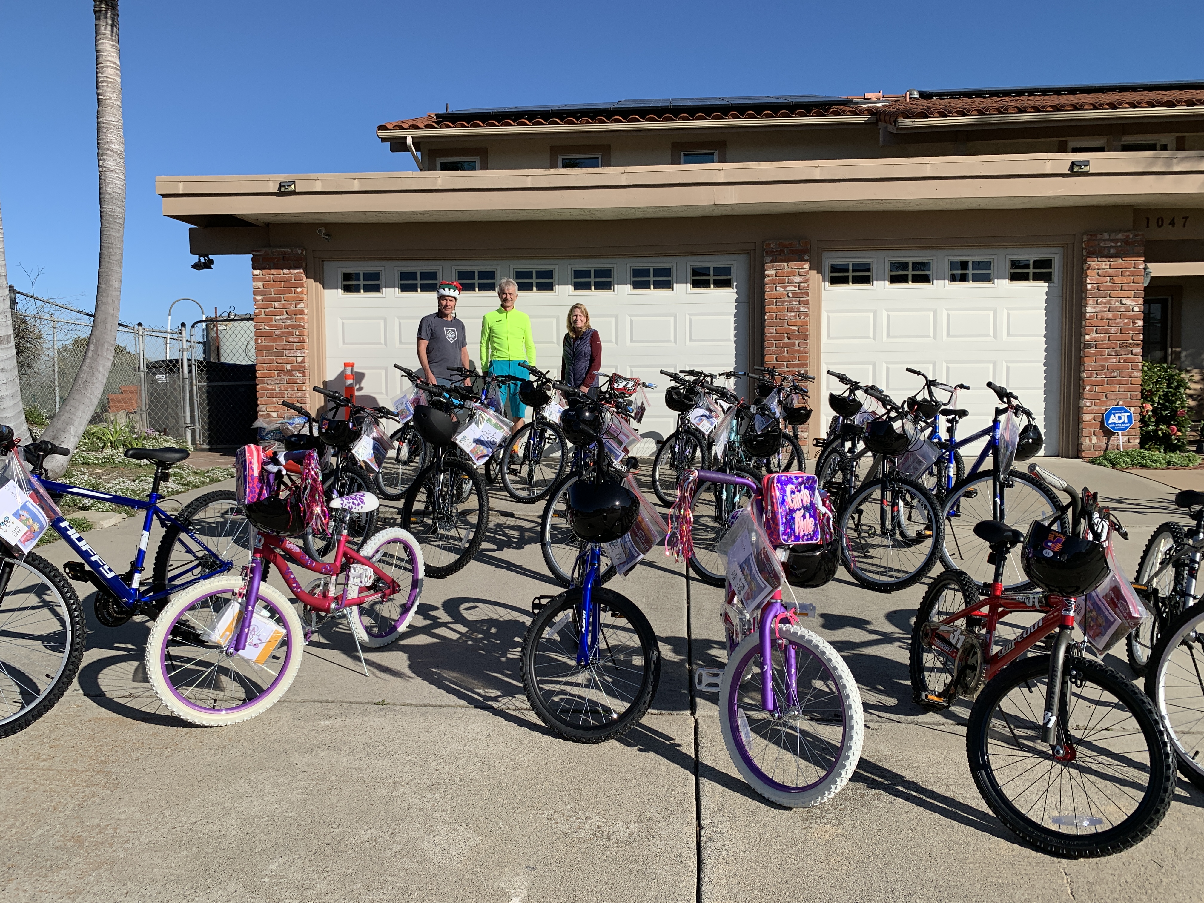 Del Sol Lions Club brightens the holidays for local residents - Vimarsana News
