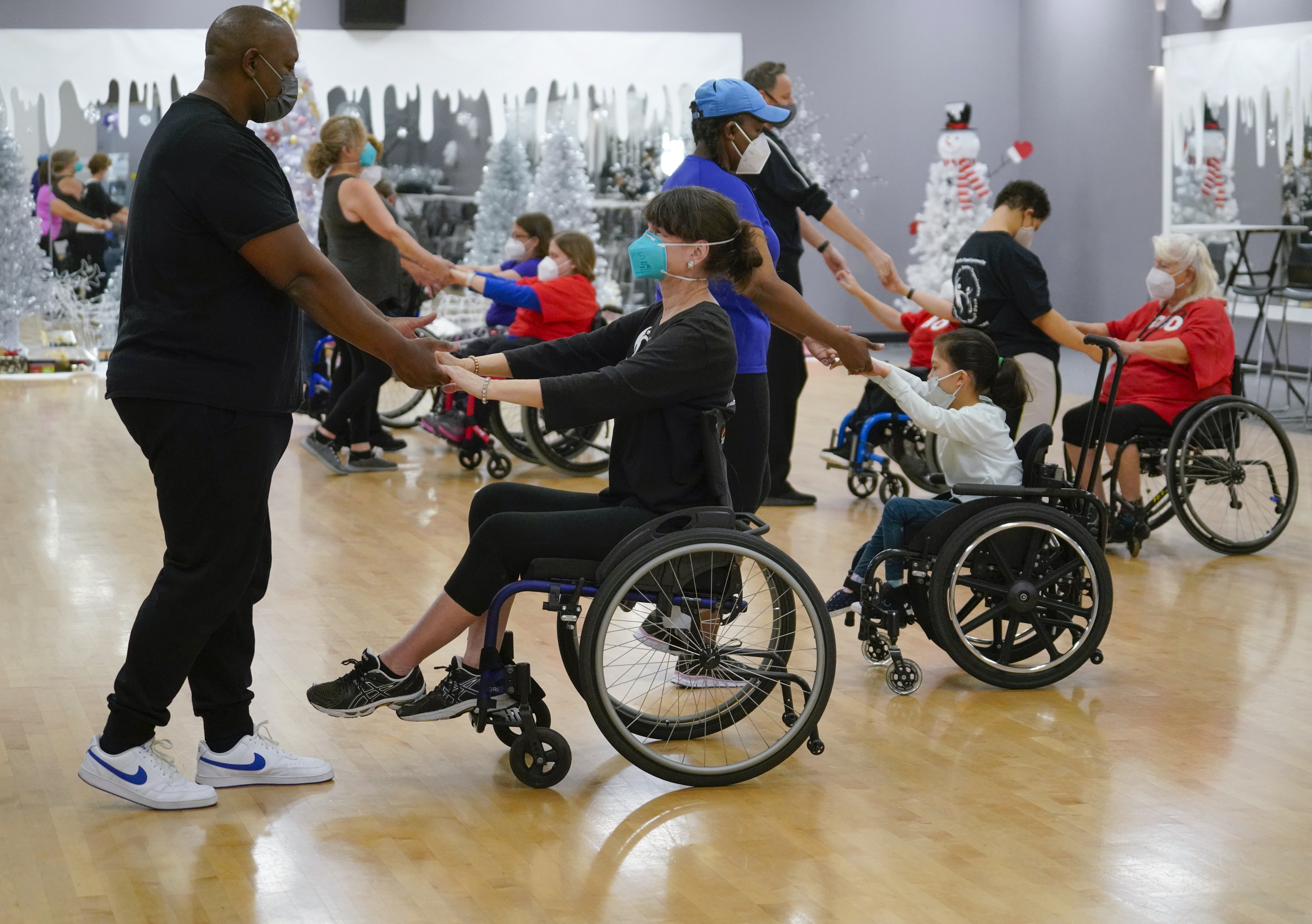 Wheelchair dance program aims to create inclusive community between walkers, rollers - Vimarsana News