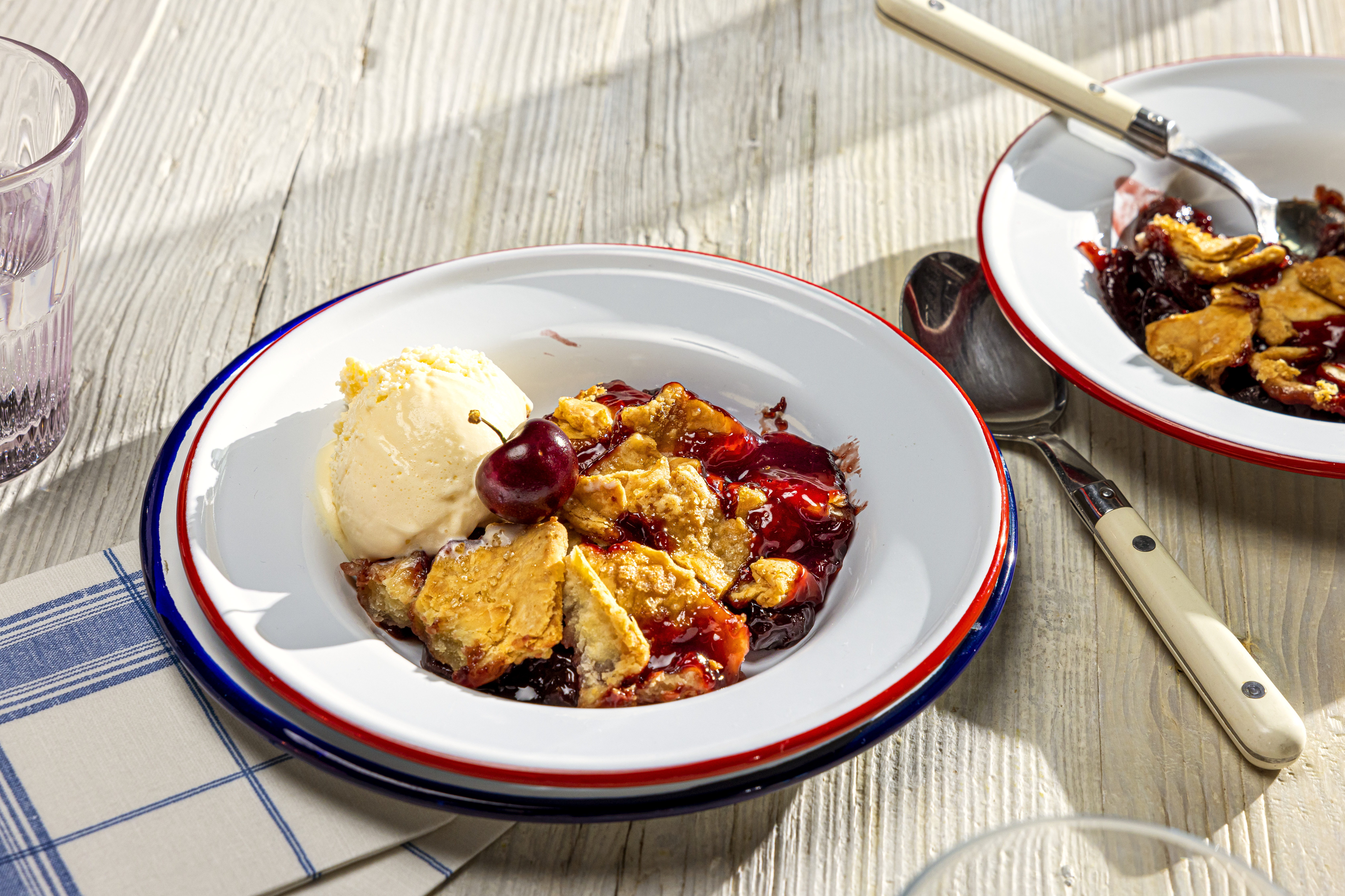 You can use canned cherries for a whiskey-spiked cobbler - Vimarsana News