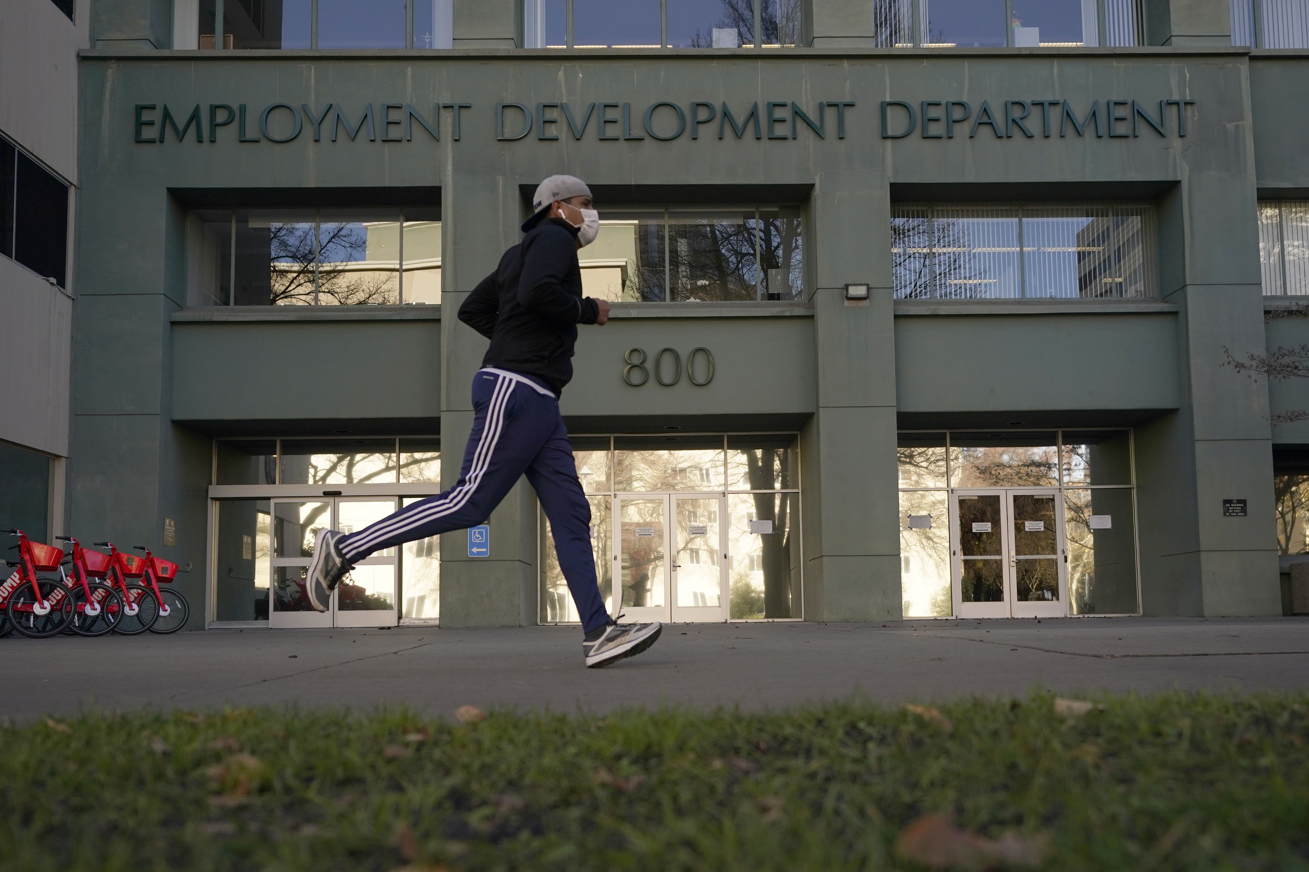 California recovers $1.1 billion in fraudulent unemployment aid - Vimarsana News