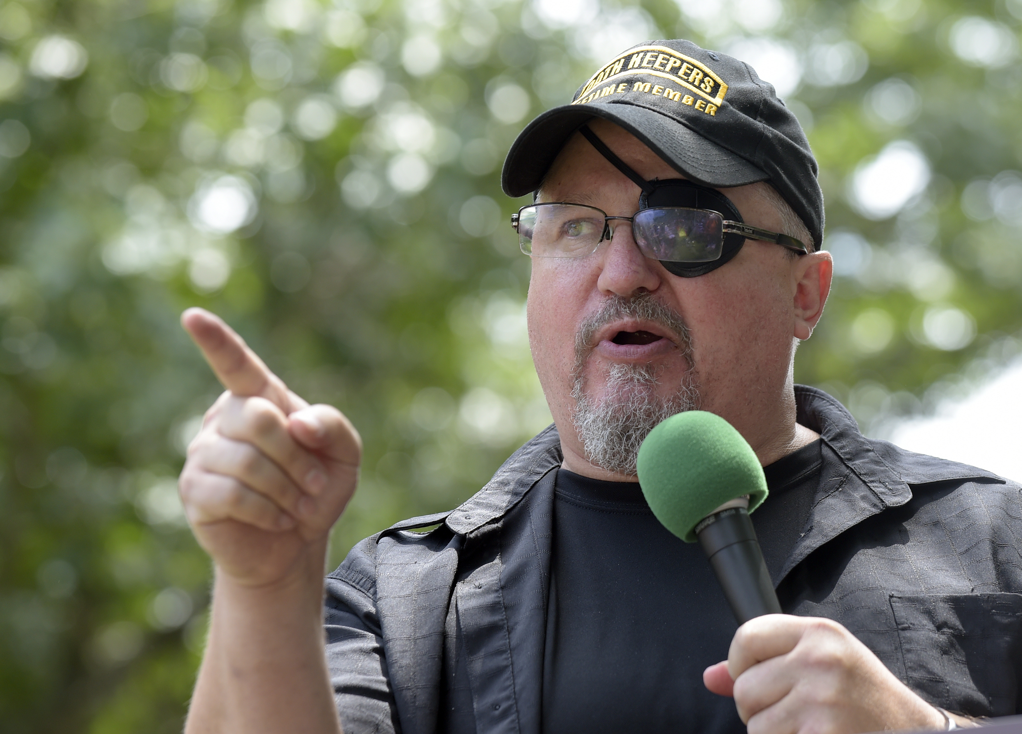 Oath Keepers leader poses DOJ challenge in Capitol riot probe - Vimarsana News