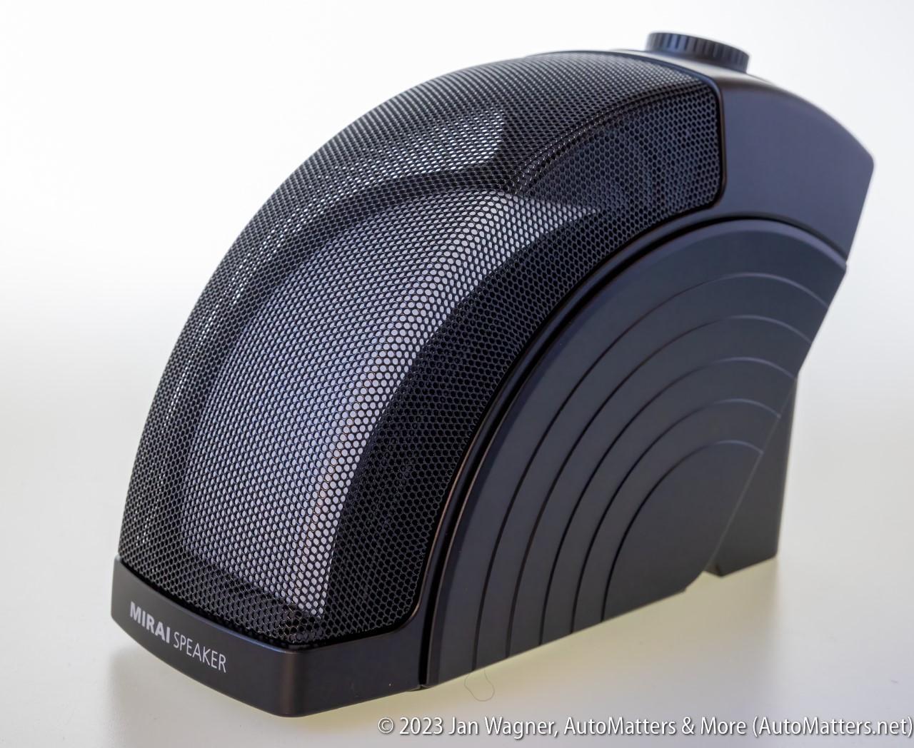 AutoMatters & More: MIRAI Speaker — For hearing TV dialog clearly without booming background noise - Vimarsana News