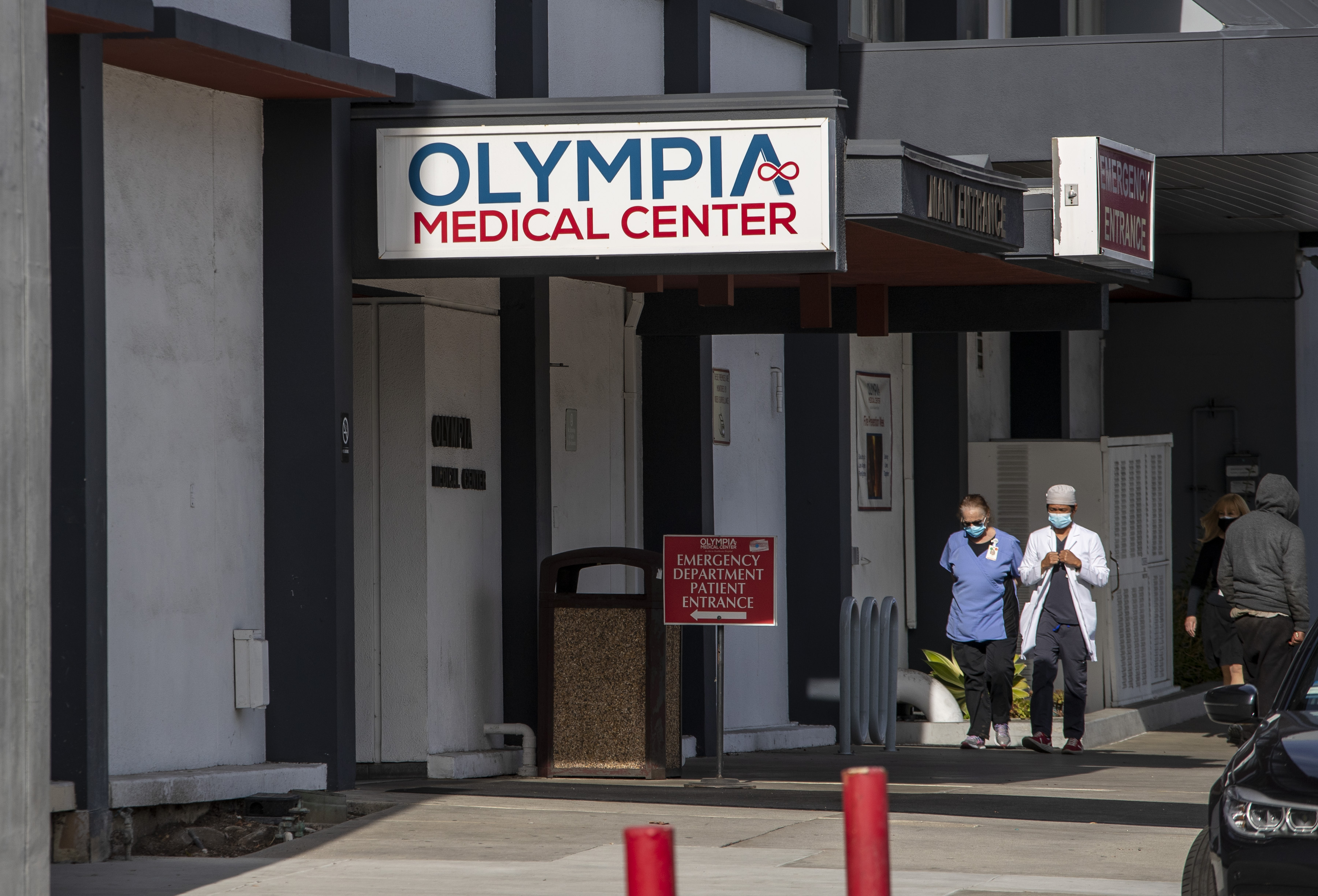 Amid COVID-19 surge, an L.A. hospital set to close its doors - Vimarsana News