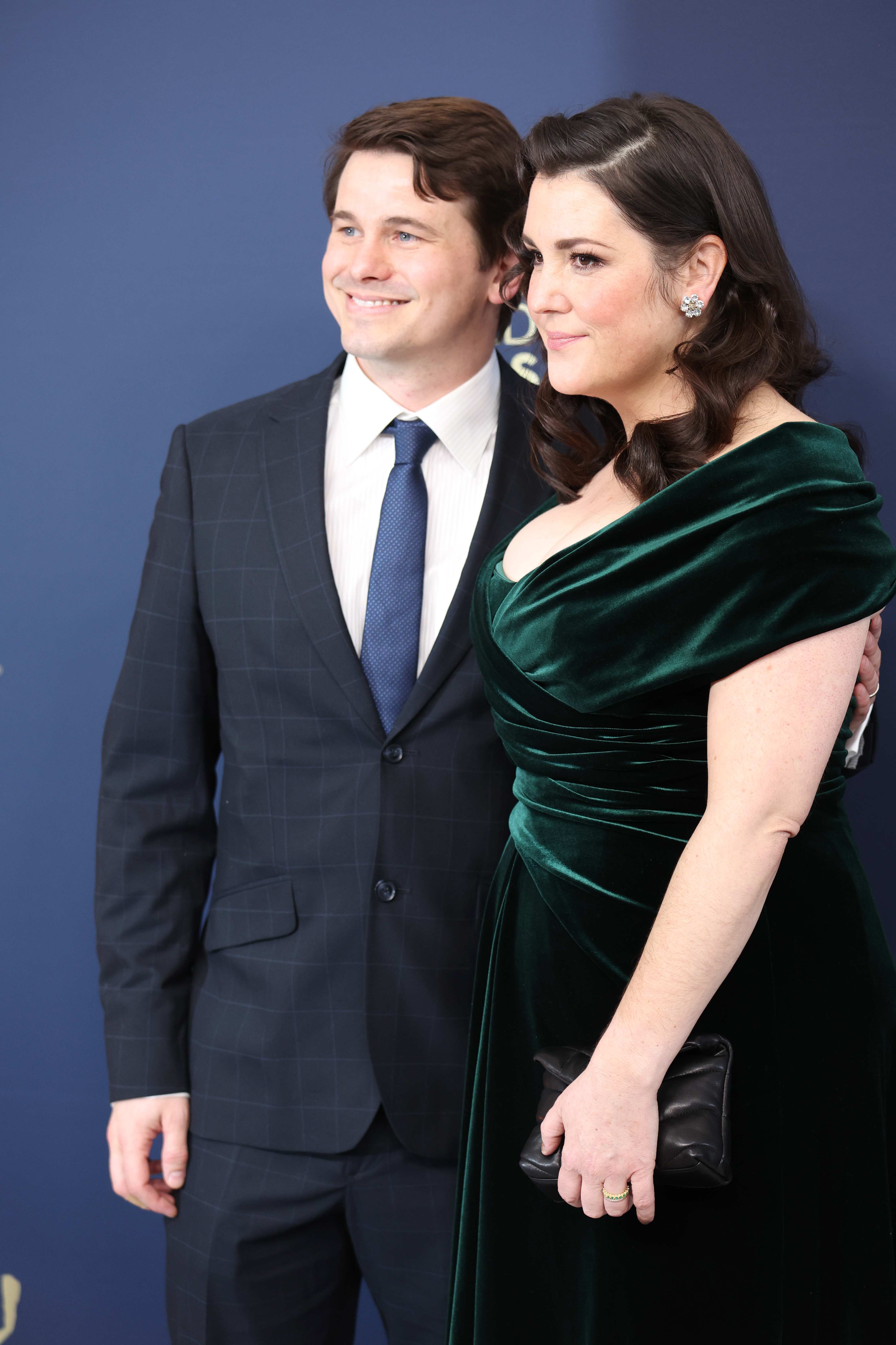 Jason Ritter addressed alcoholism before he felt worthy of Melanie Lynskey - Vimarsana News
