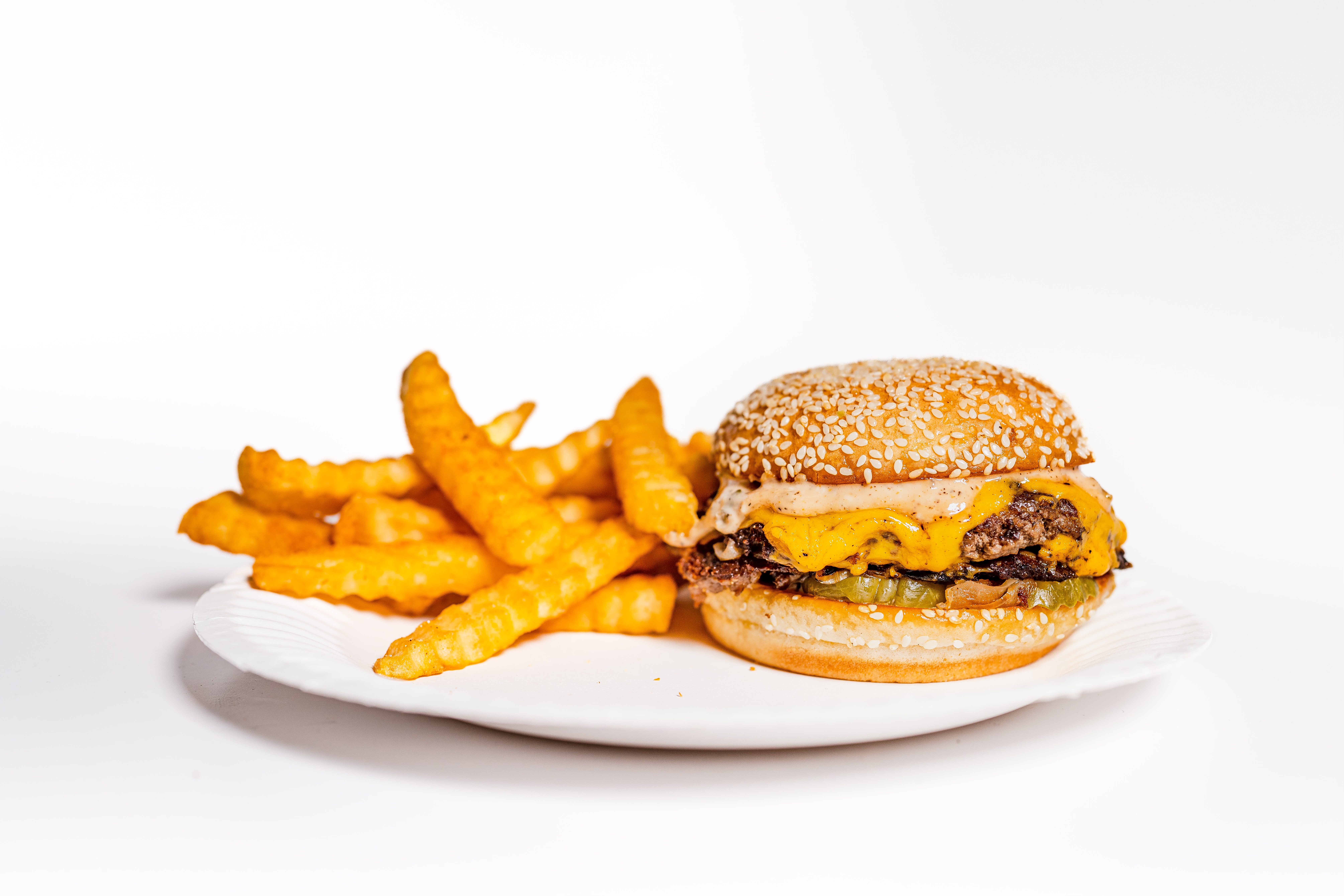 Foodie horror film 'The Menu' inspired this L.A.. cheeseburger - Vimarsana News