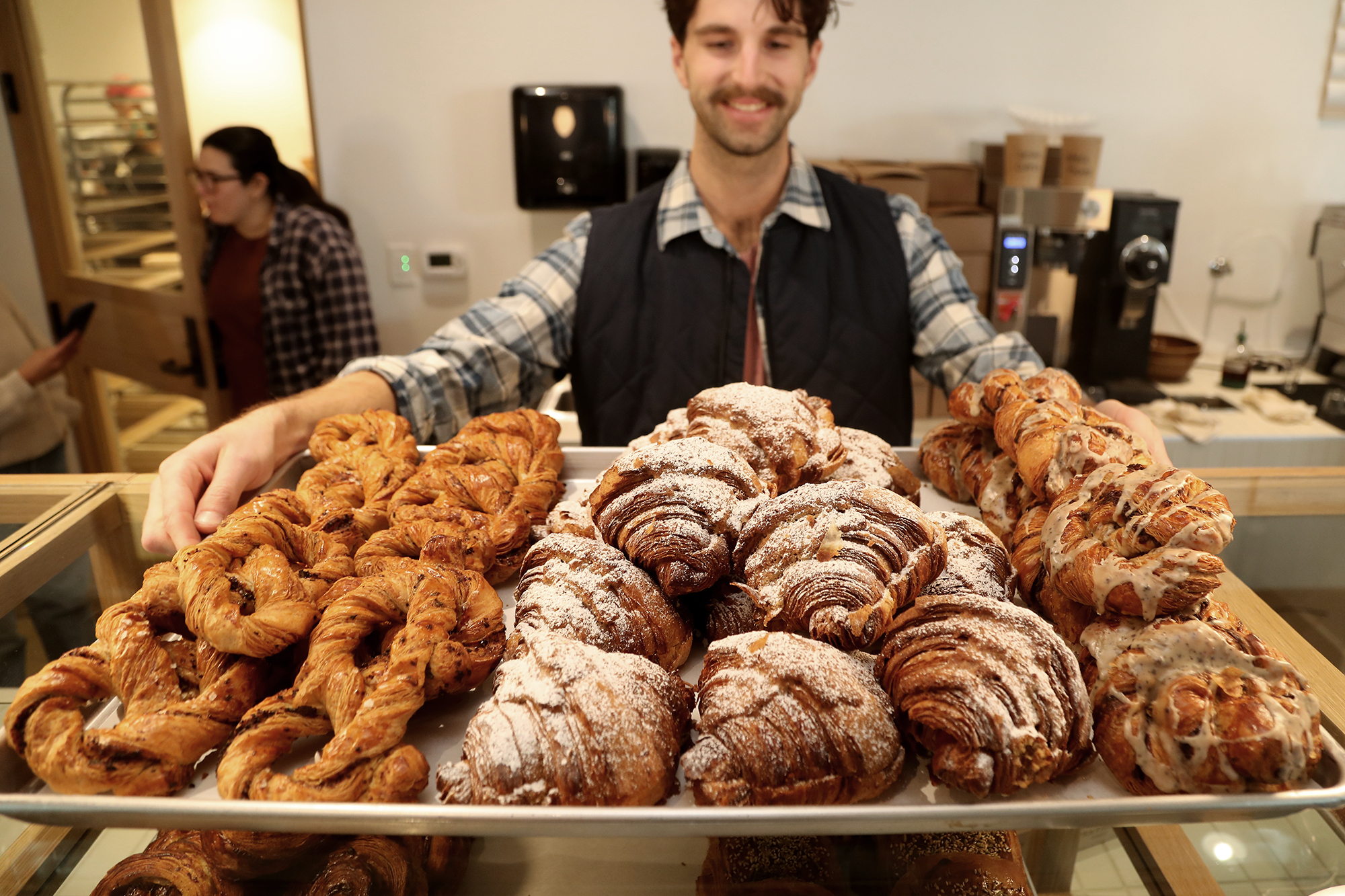 An organic sourdough bakery returns to its roots in Tustin - Vimarsana News