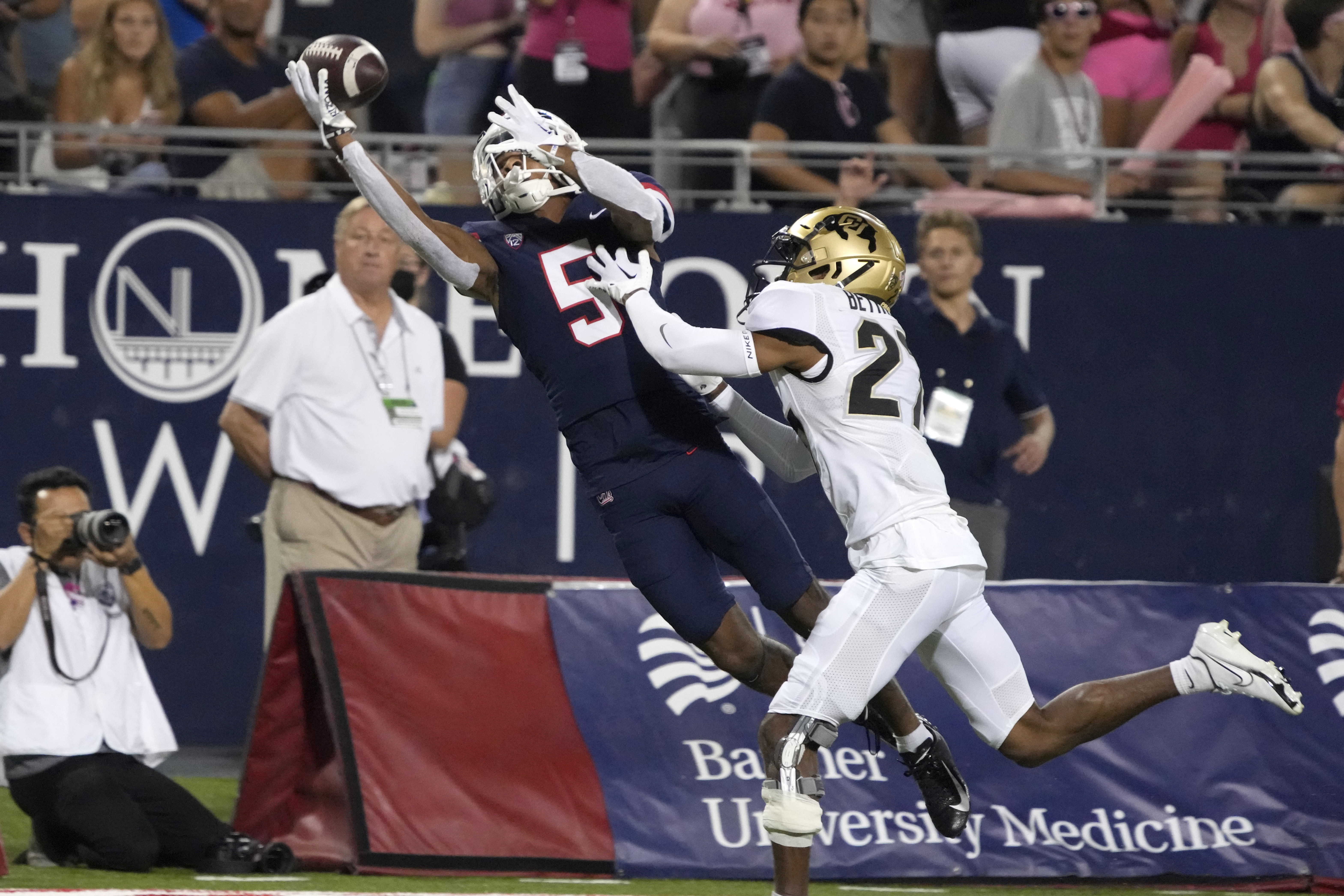 Receiver Dorian Singer is transferring to USC from Arizona - Vimarsana News