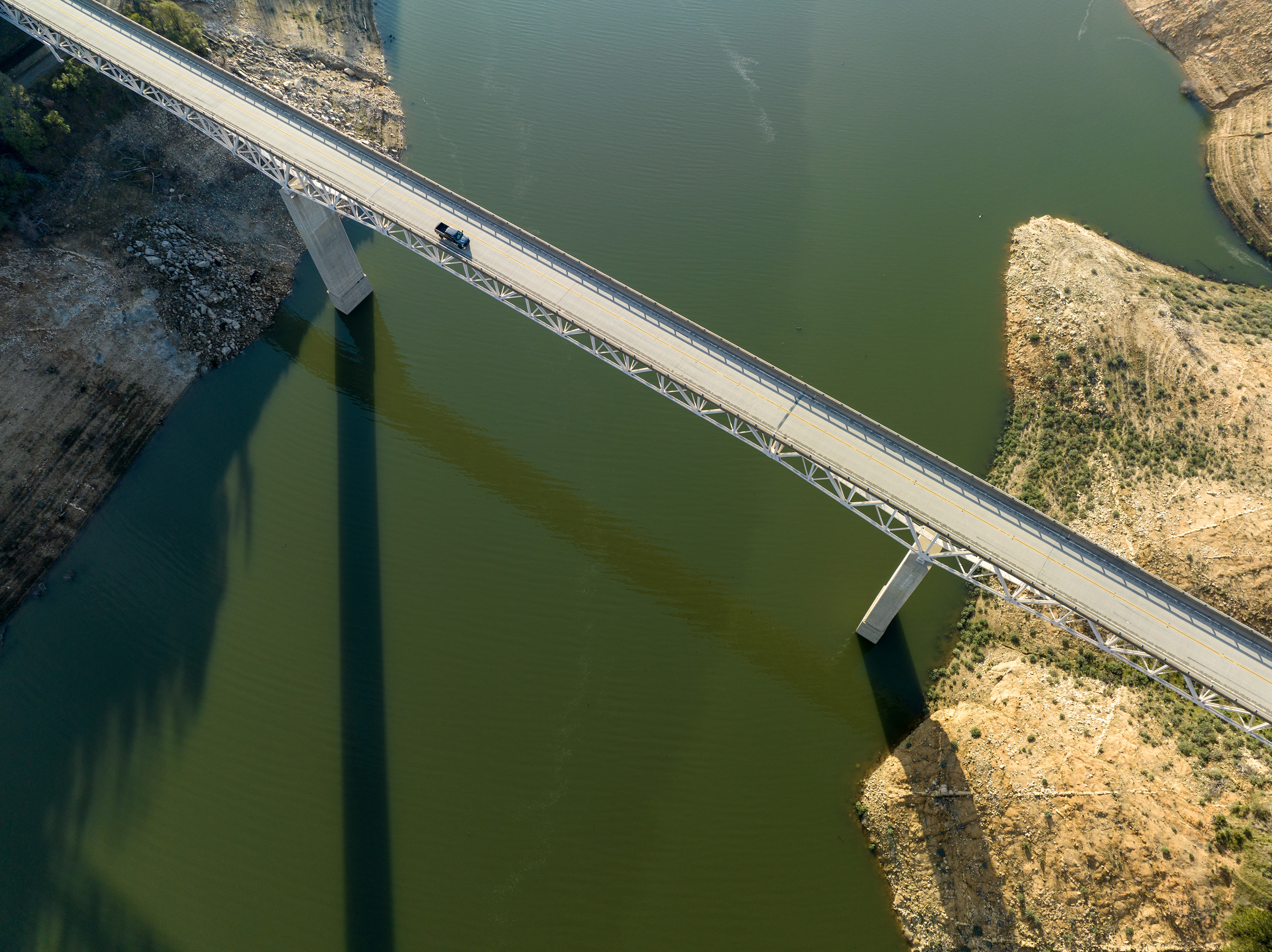 Drone photos show sharply higher California reservoirs - Vimarsana News