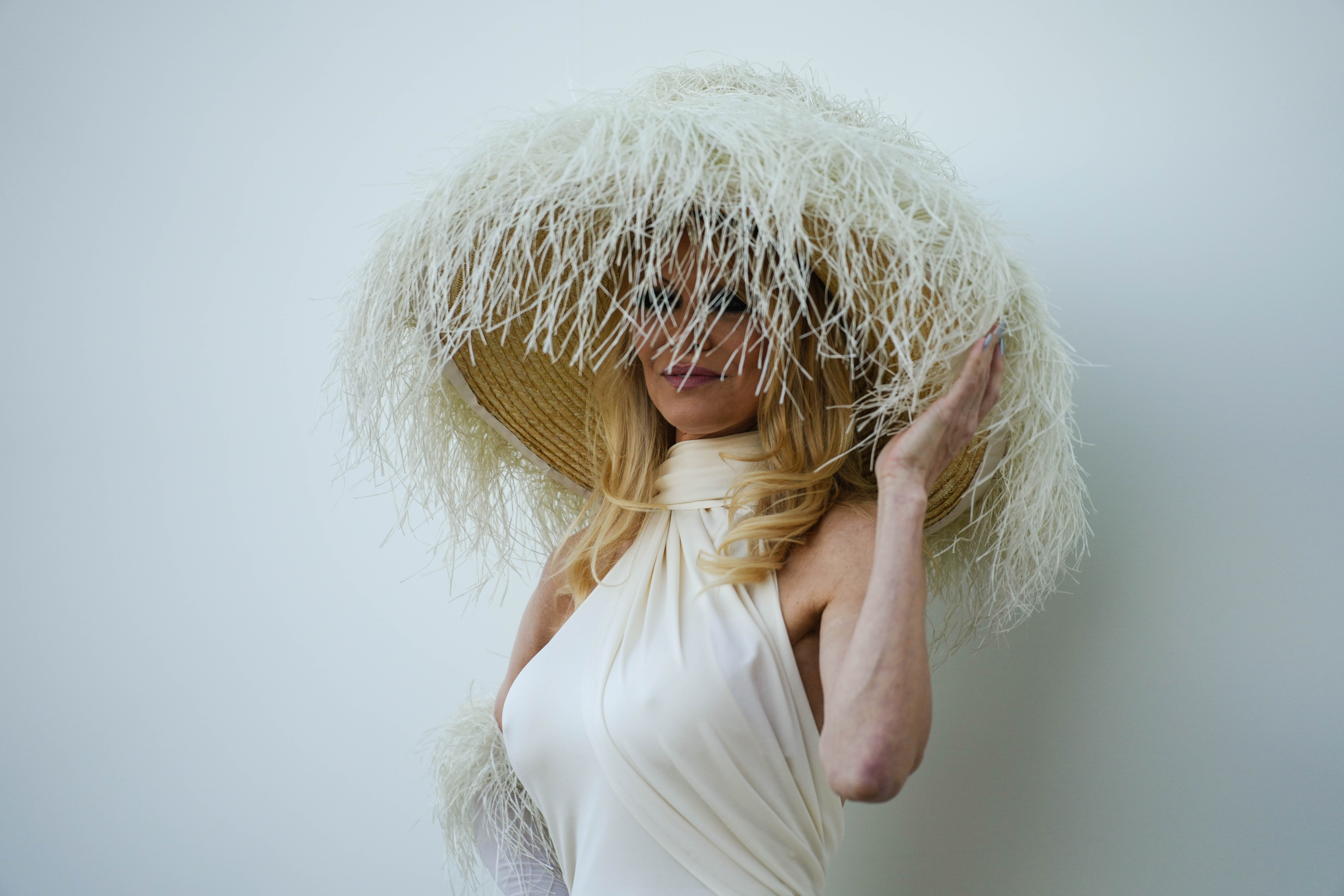 Five times Pamela Anderson's memoir left us wanting more - Vimarsana News