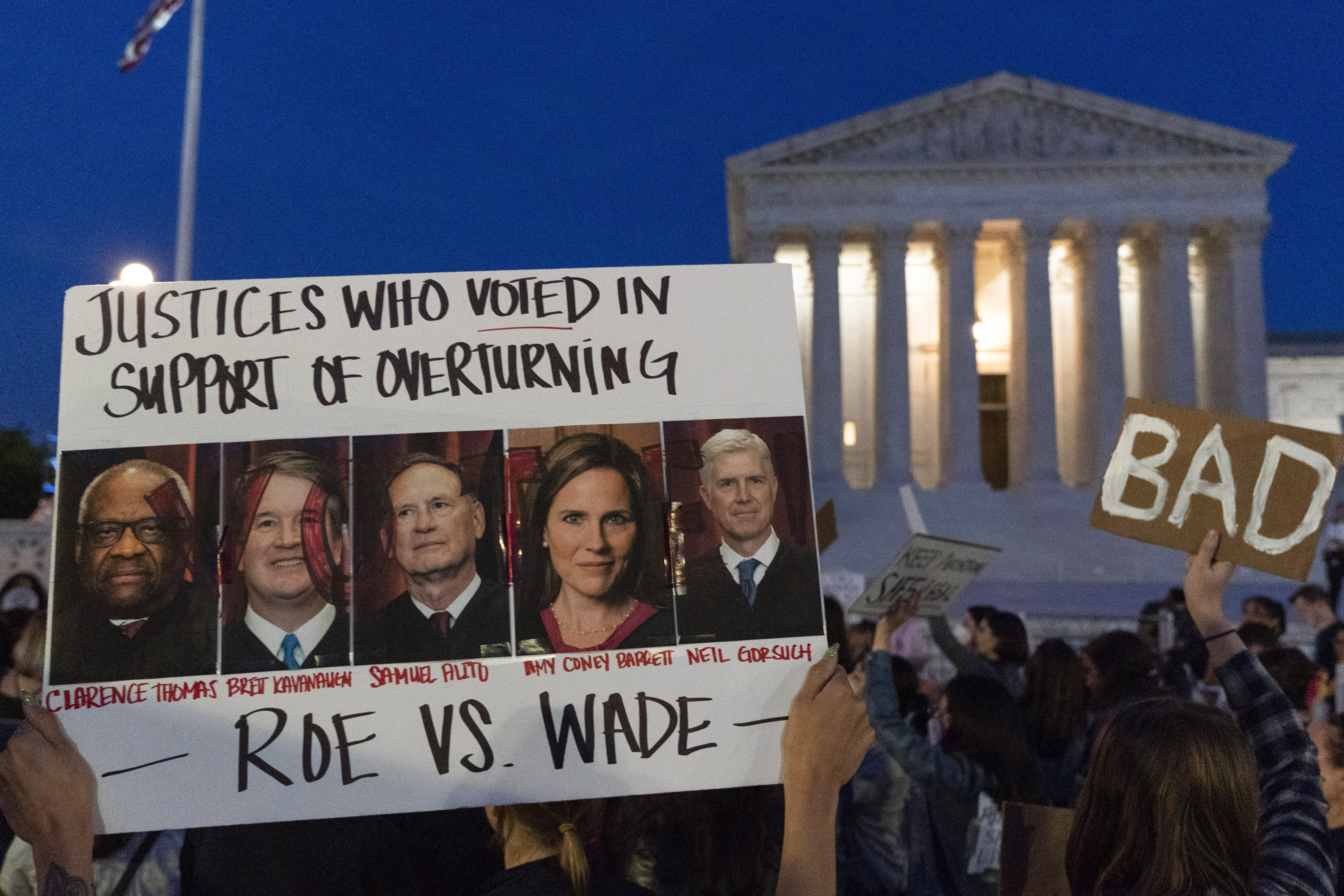 Nicholas Goldberg: 50 years after Roe, the fight for abortion rights is starting over - Vimarsana News