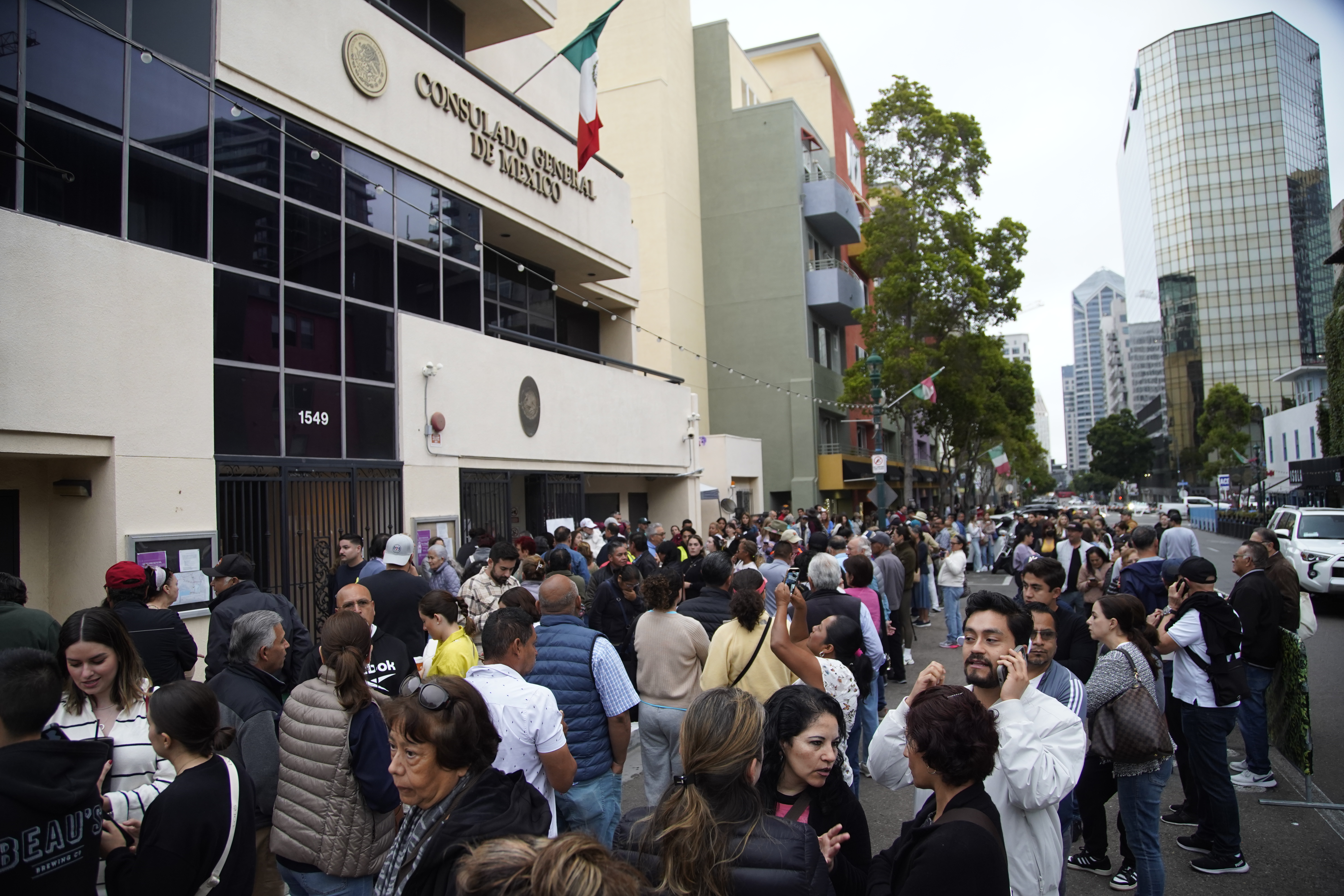 Mexican voters cast ballots at consulate in San Diego - The San Diego Union-Tribune - Vimarsana News