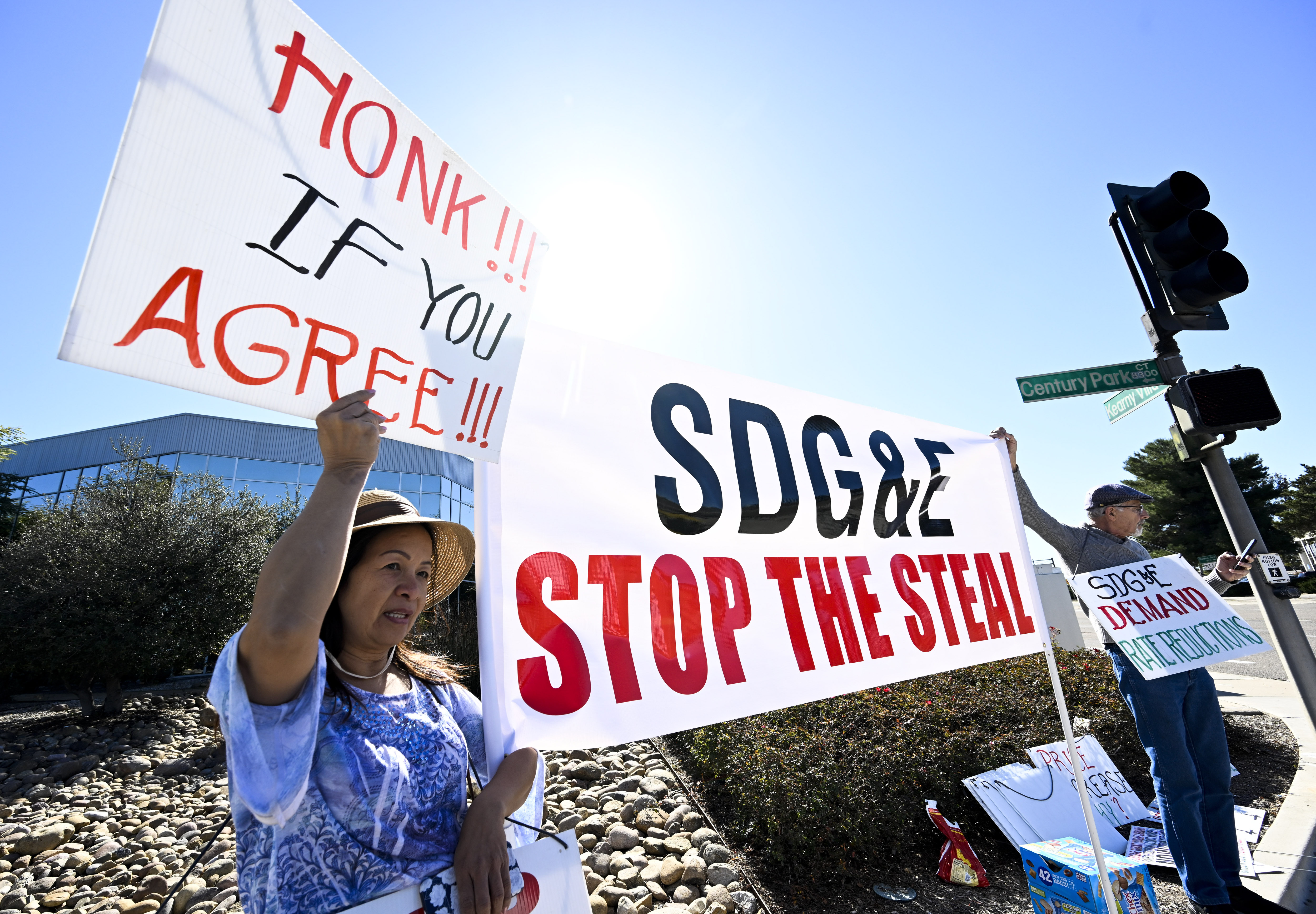 Newsom wants the feds to investigate California's high natural gas prices - Vimarsana News