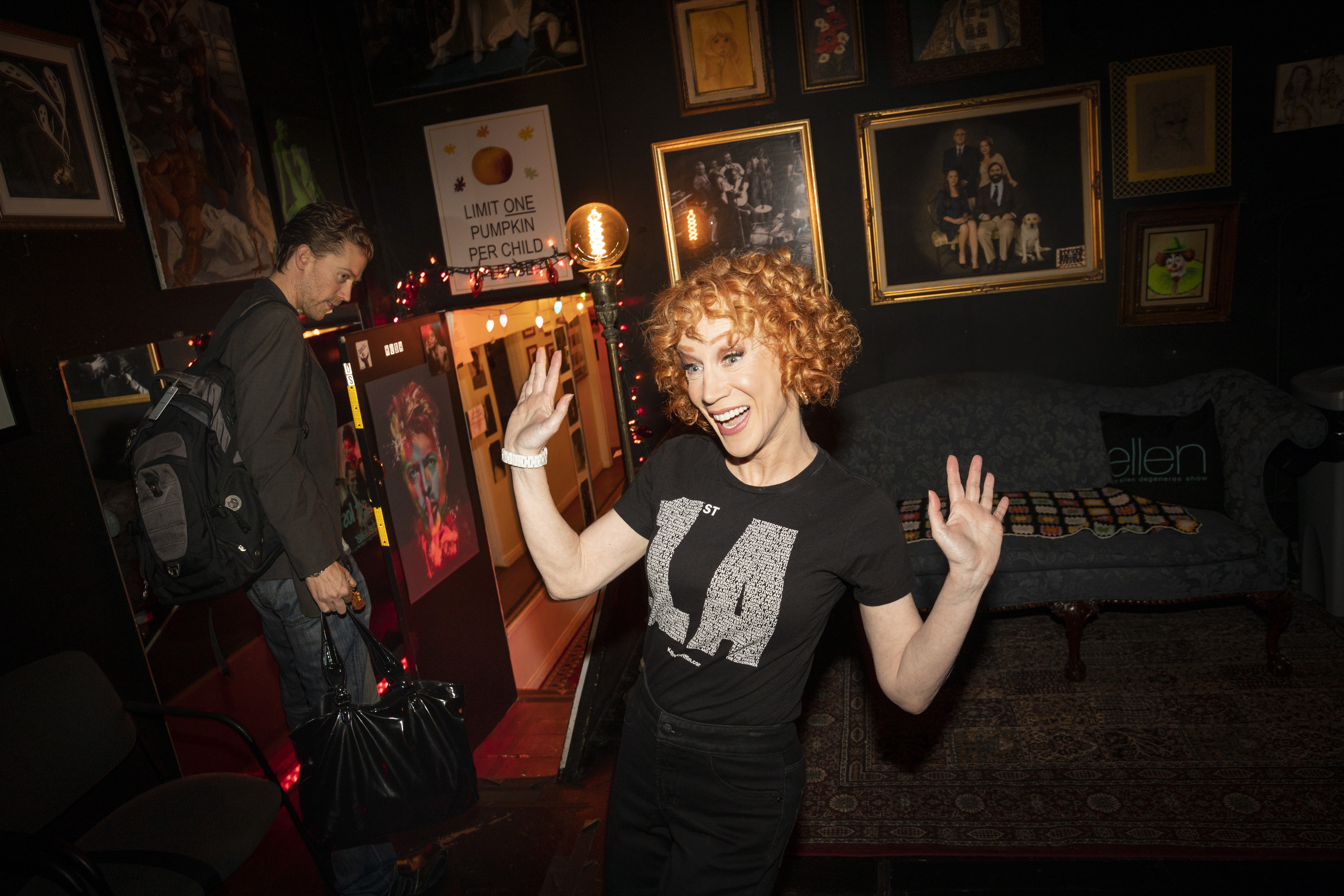 Kathy Griffin tweets gory Trump photo that tanked her career - Vimarsana News