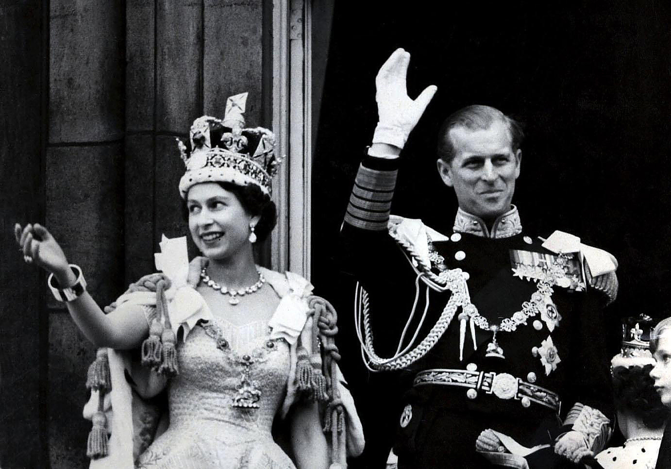 How Elizabeth II mastered TV, her coronation to 'The Crown' - Vimarsana News