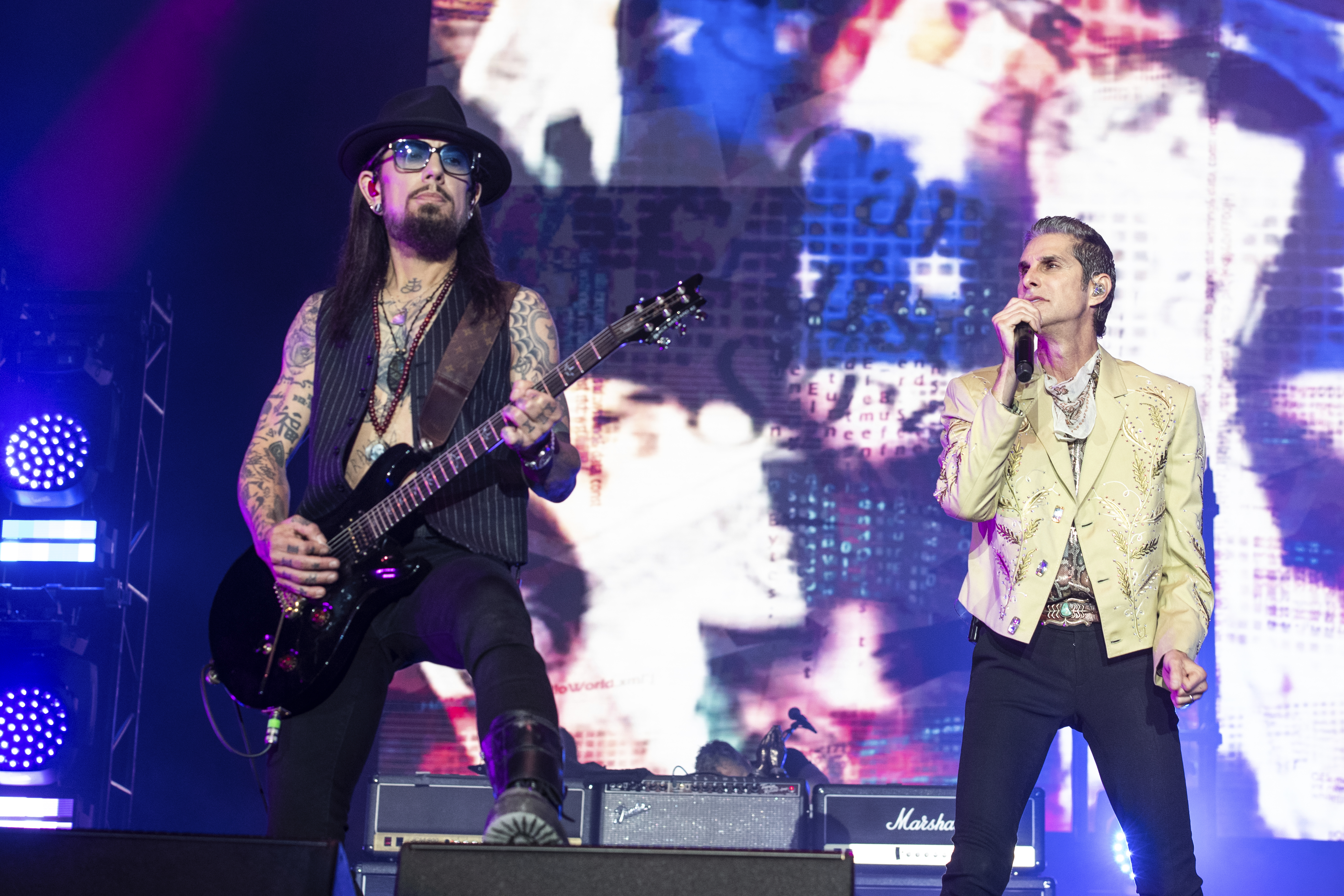 Dave Navarro draws on Walt Whitman to explain Jane's Addiction issues