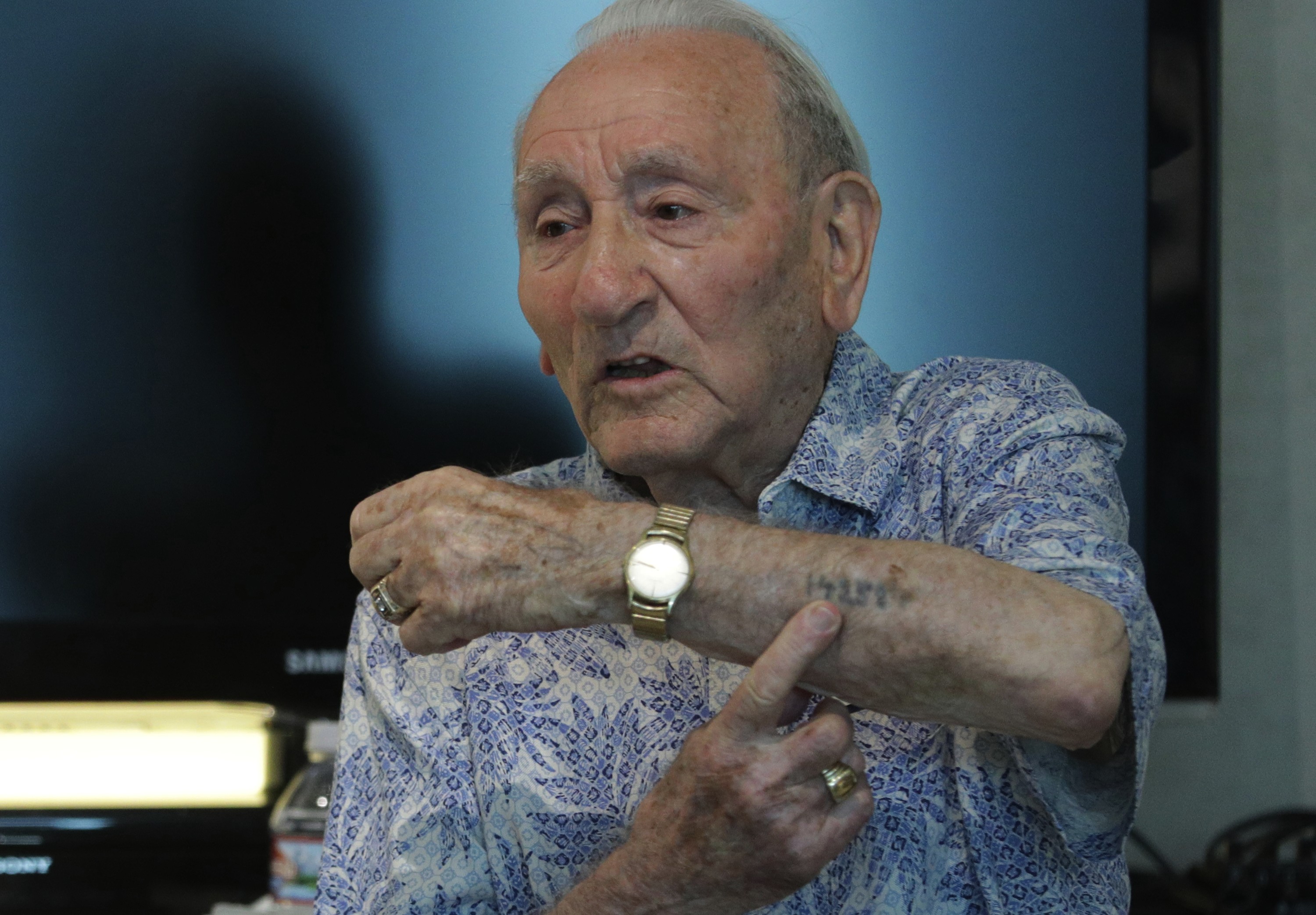 Survivor will share his story at Chabad of Newport Beach in light of Holocaust Remembrance Day - Vimarsana News