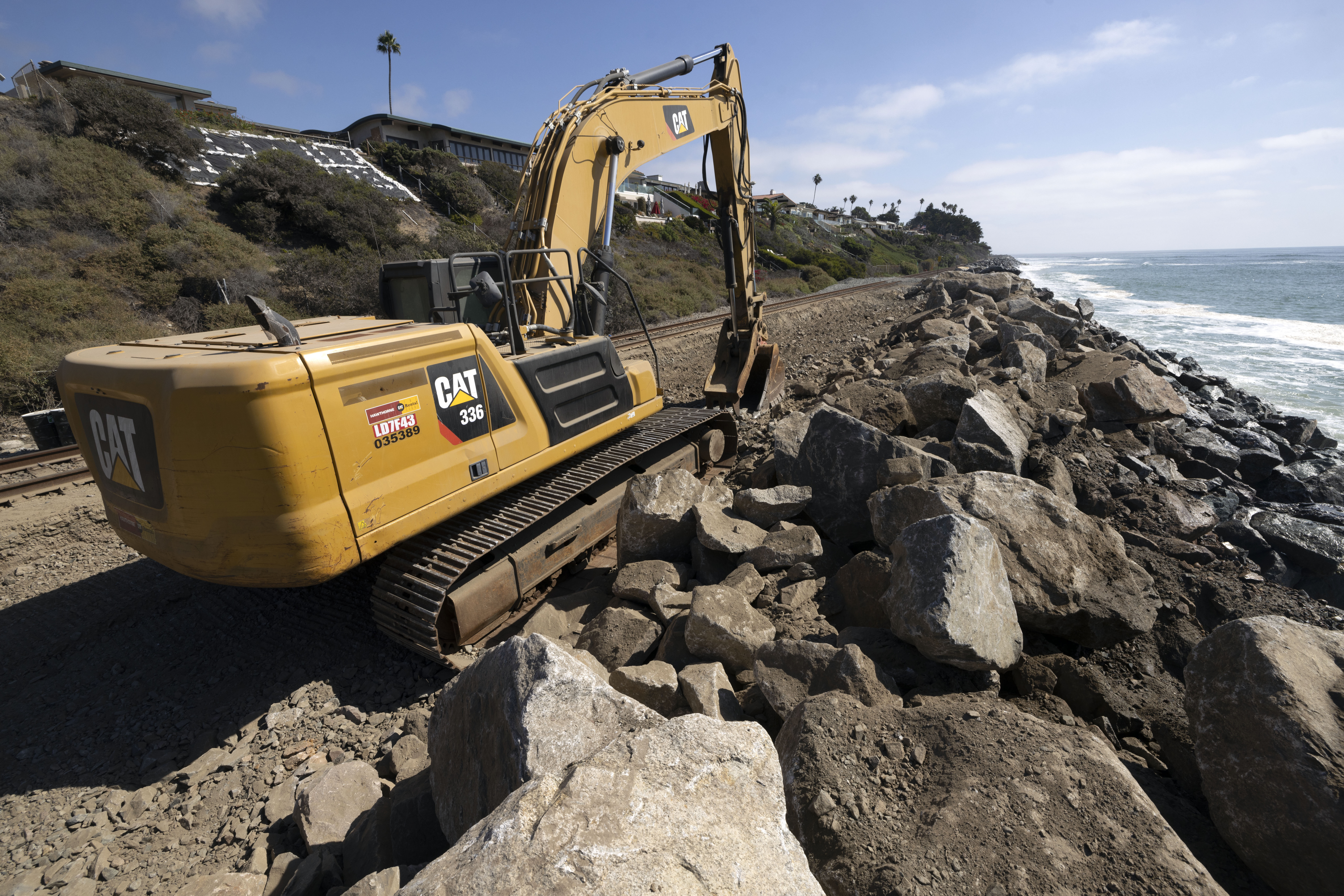 Repairs could halt rail service to San Diego through year's end - Vimarsana News