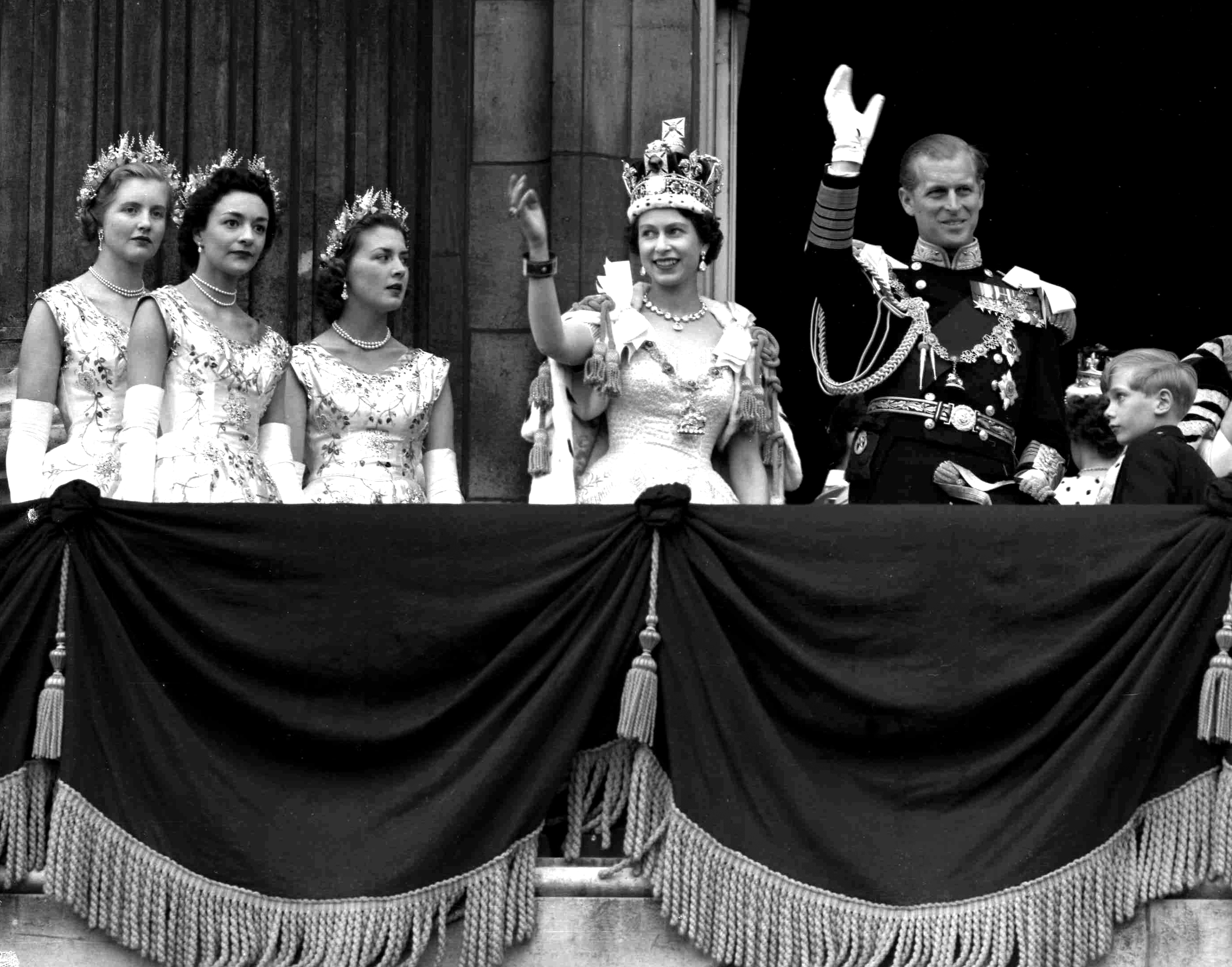 The key to Queen Elizabeth II's long reign? A resilient monarchy - Vimarsana News