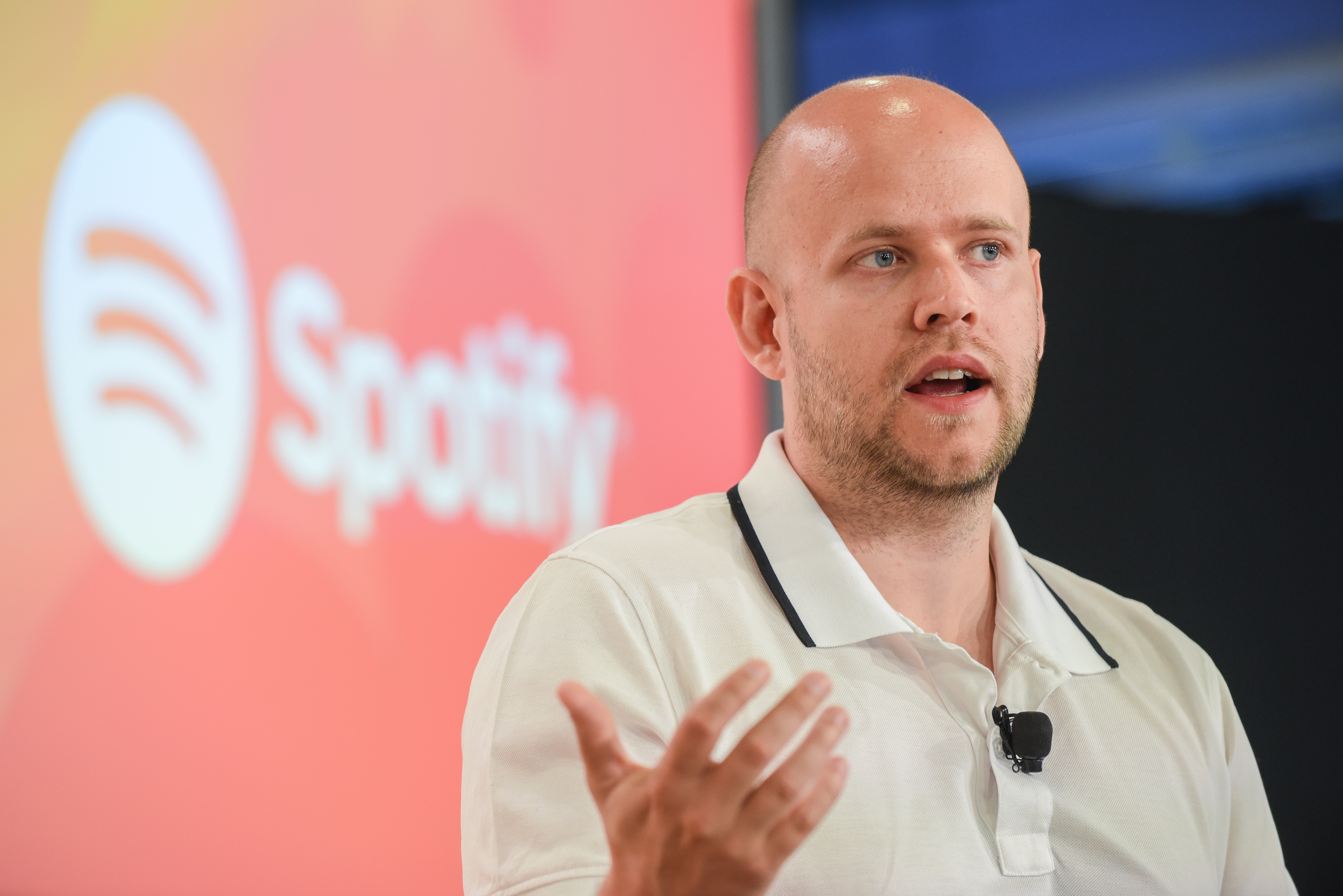 Column: Spotify CEO 's Joe Rogan apology memo evades truth - Vimarsana News