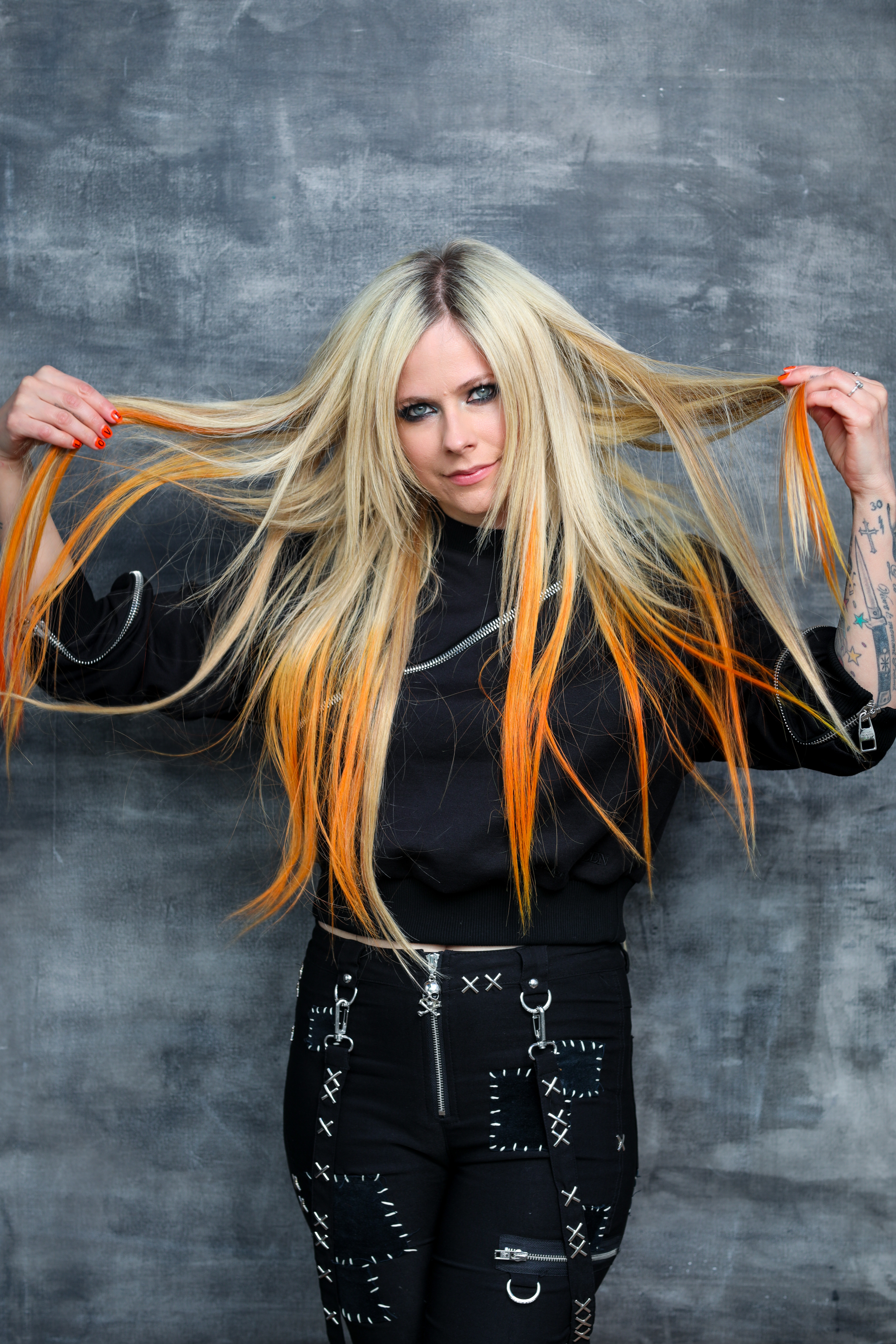 Avril Lavigne's new album recaptures pop punk's glory days - Vimarsana News