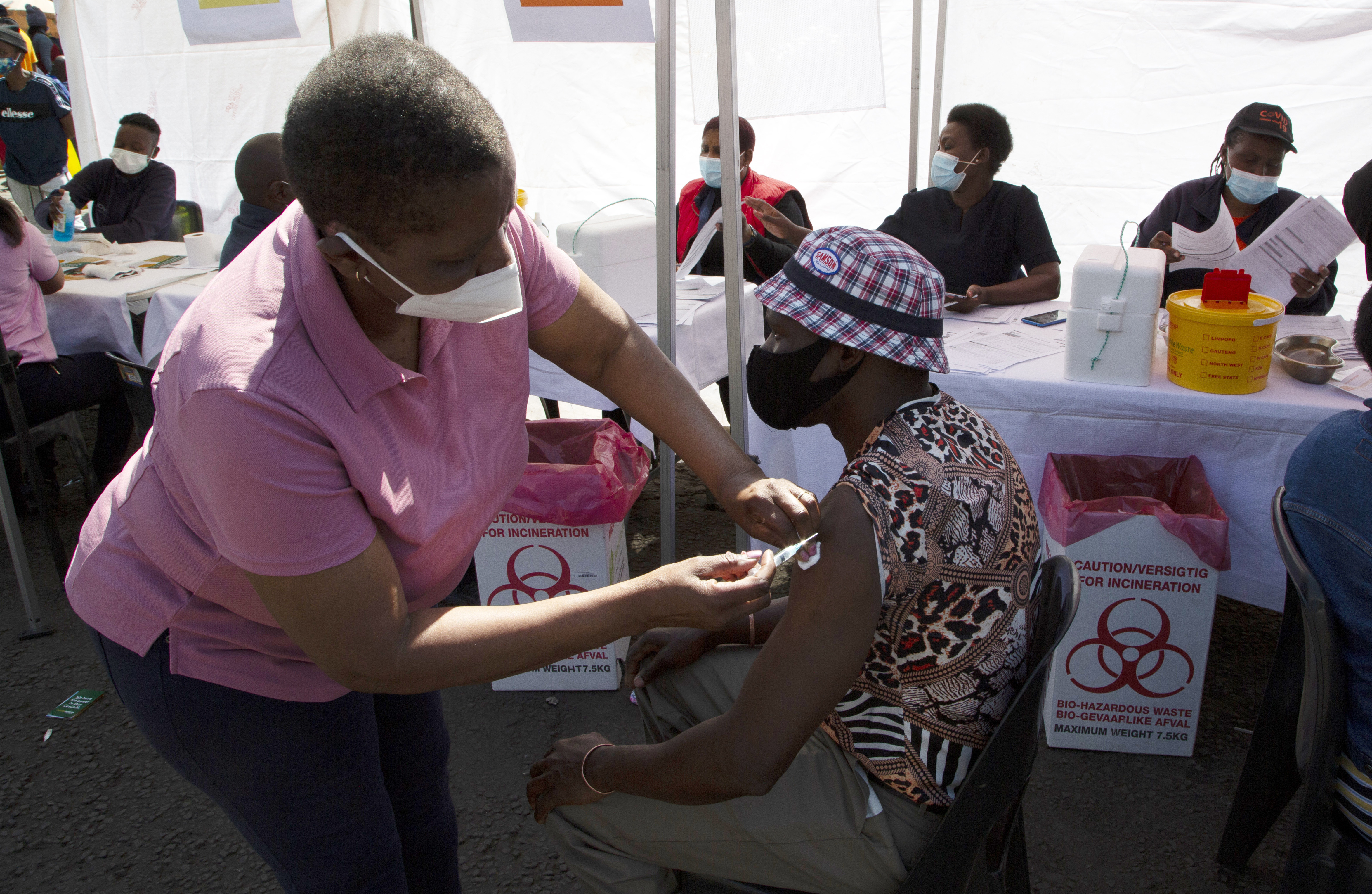 Omicron variant seen as a clarion call to vaccinate the globe - Vimarsana News