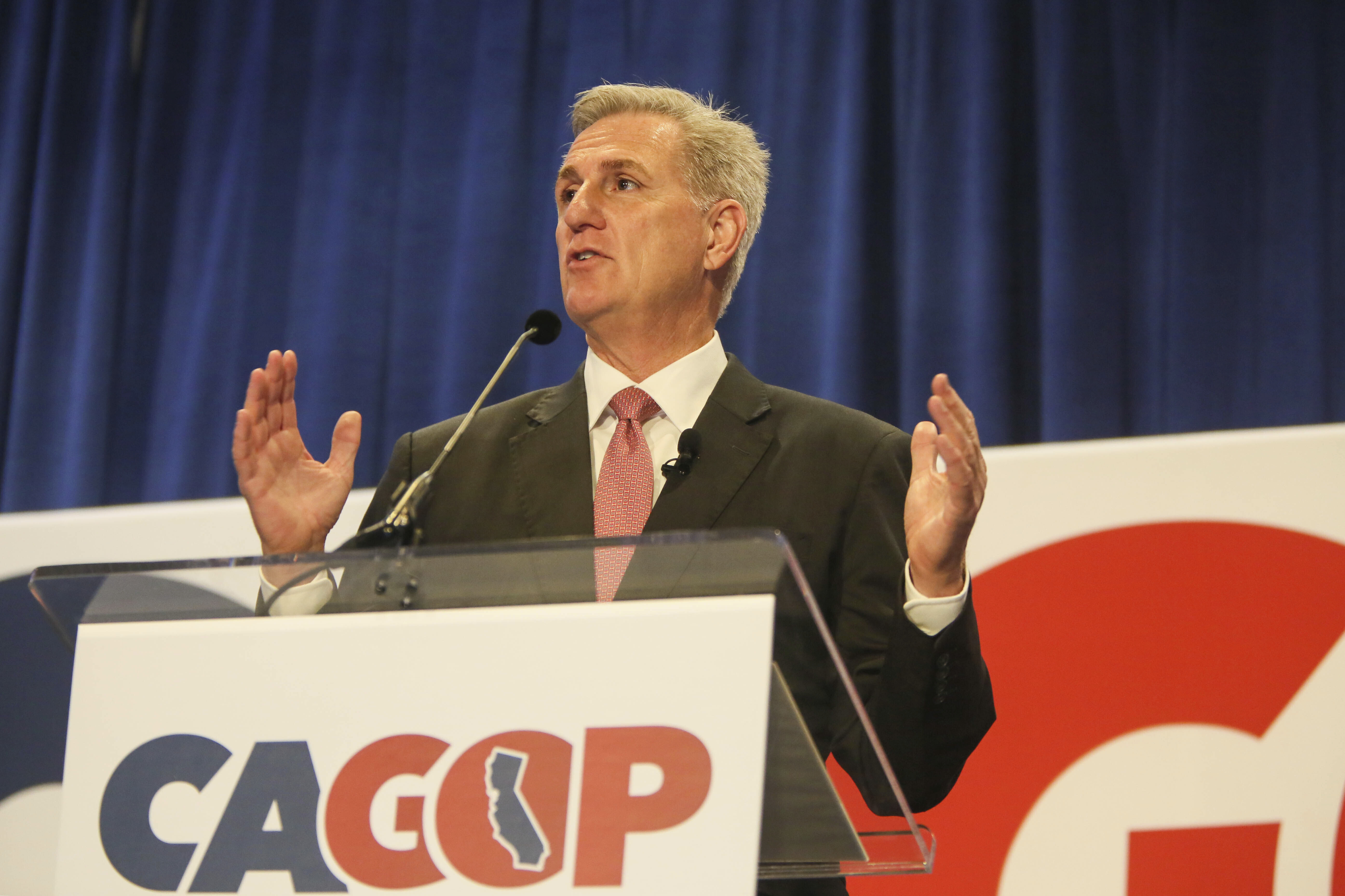 McCarthy receives homecoming welcome from California Republicans after being elected speaker - Vimarsana News