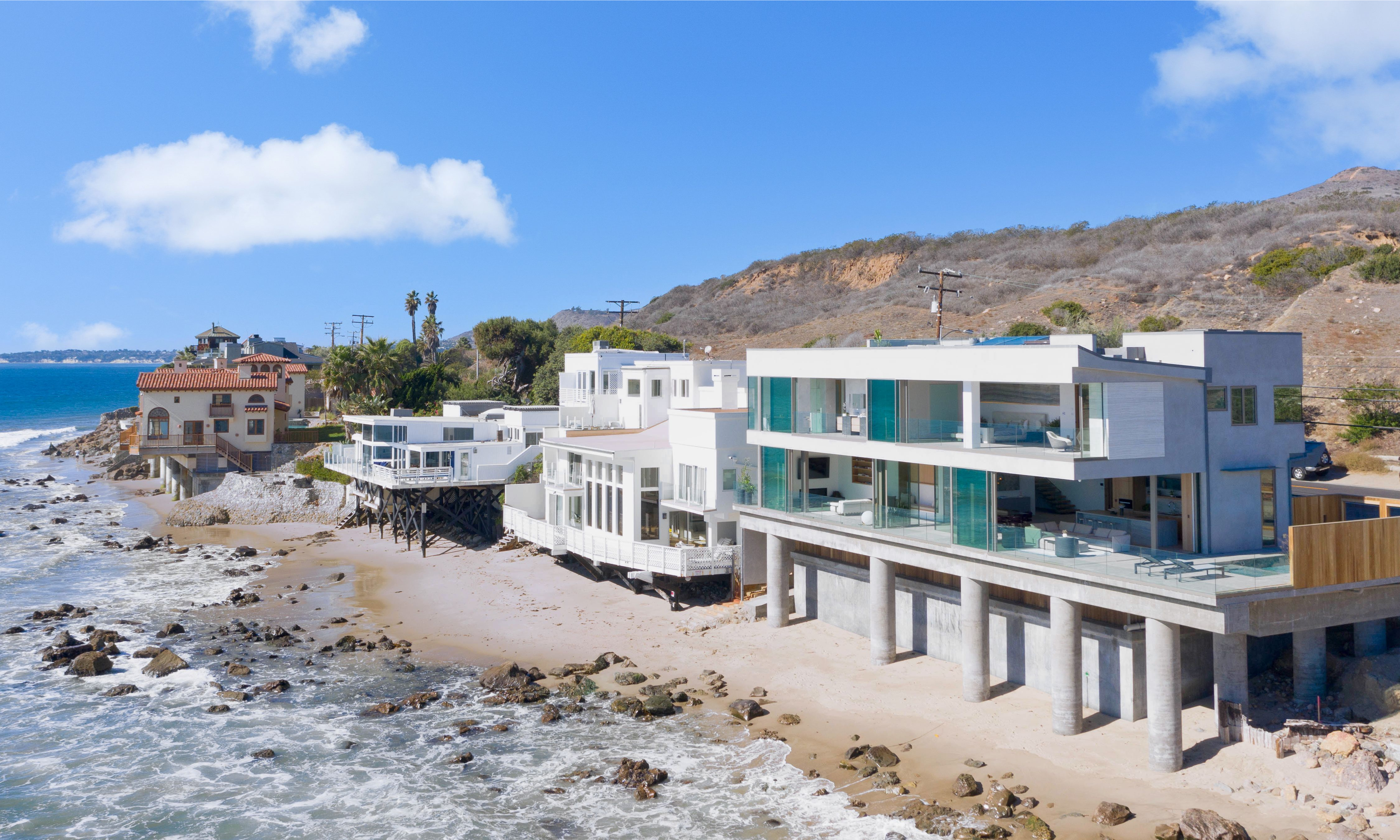 In Malibu, a $40-million home rises from Suzanne Somers' empty land - Vimarsana News