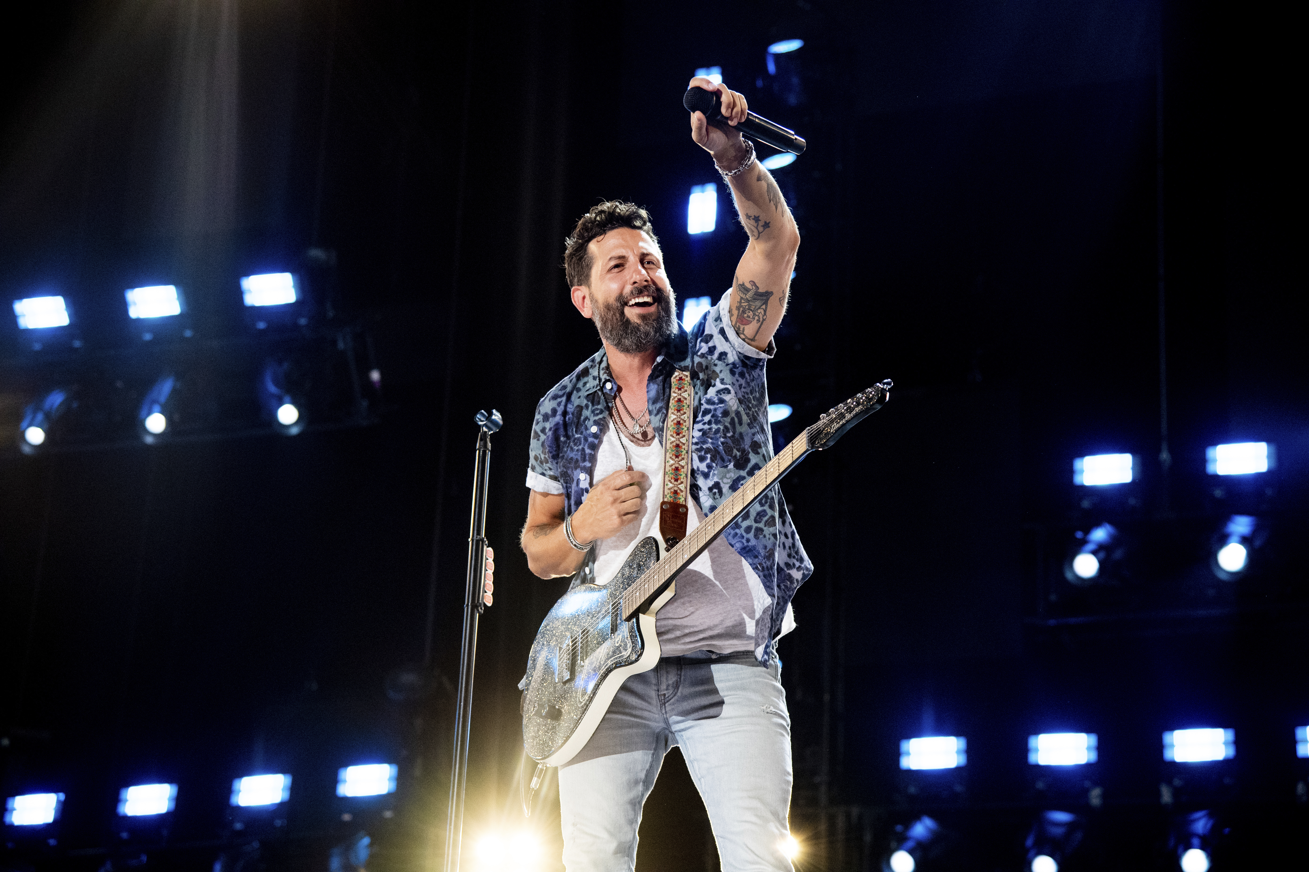 Old Dominion pushes 3 shows after lead singer's ATV accident - Vimarsana News